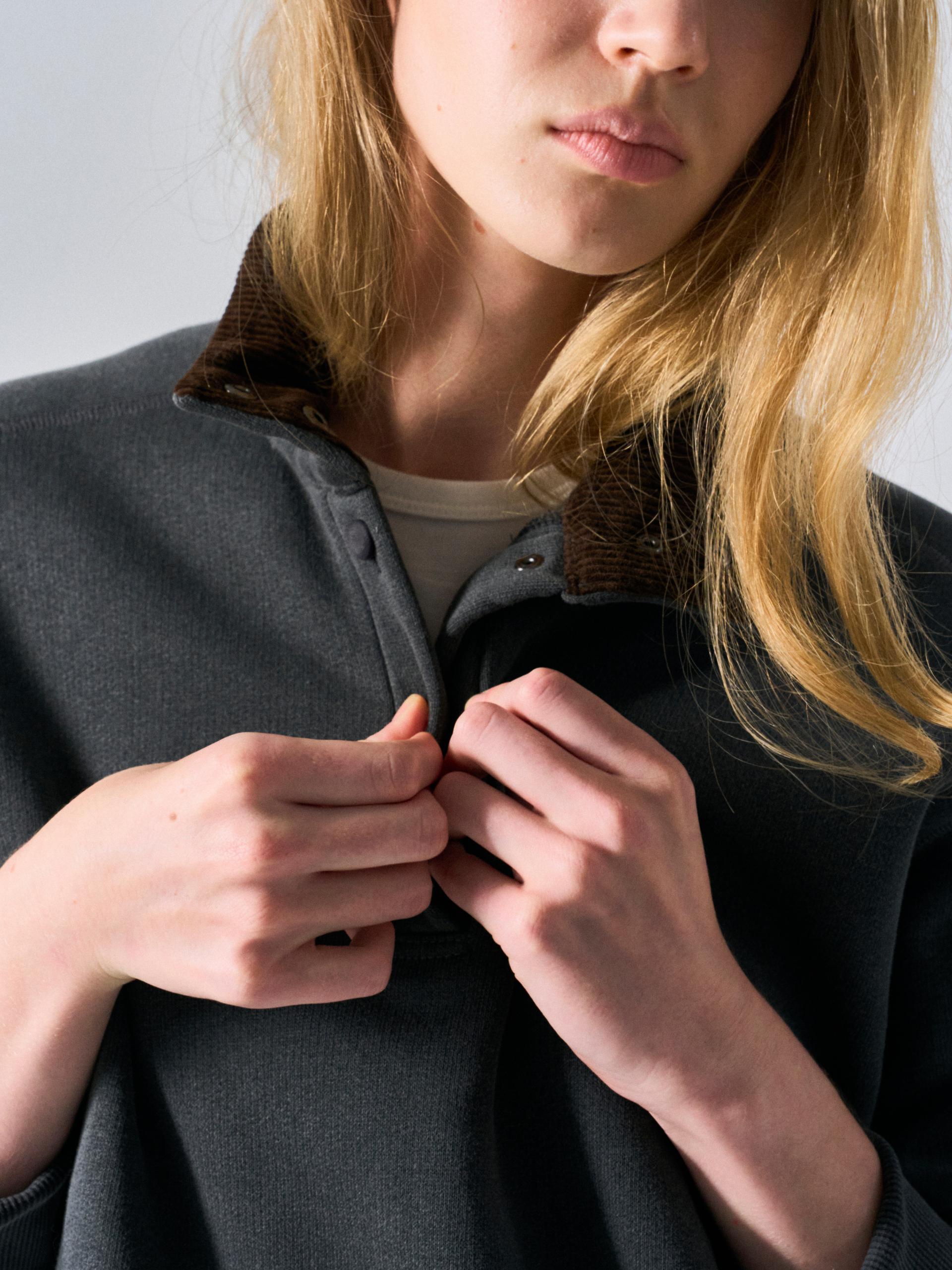 Rumi pullover sweatshirt coal