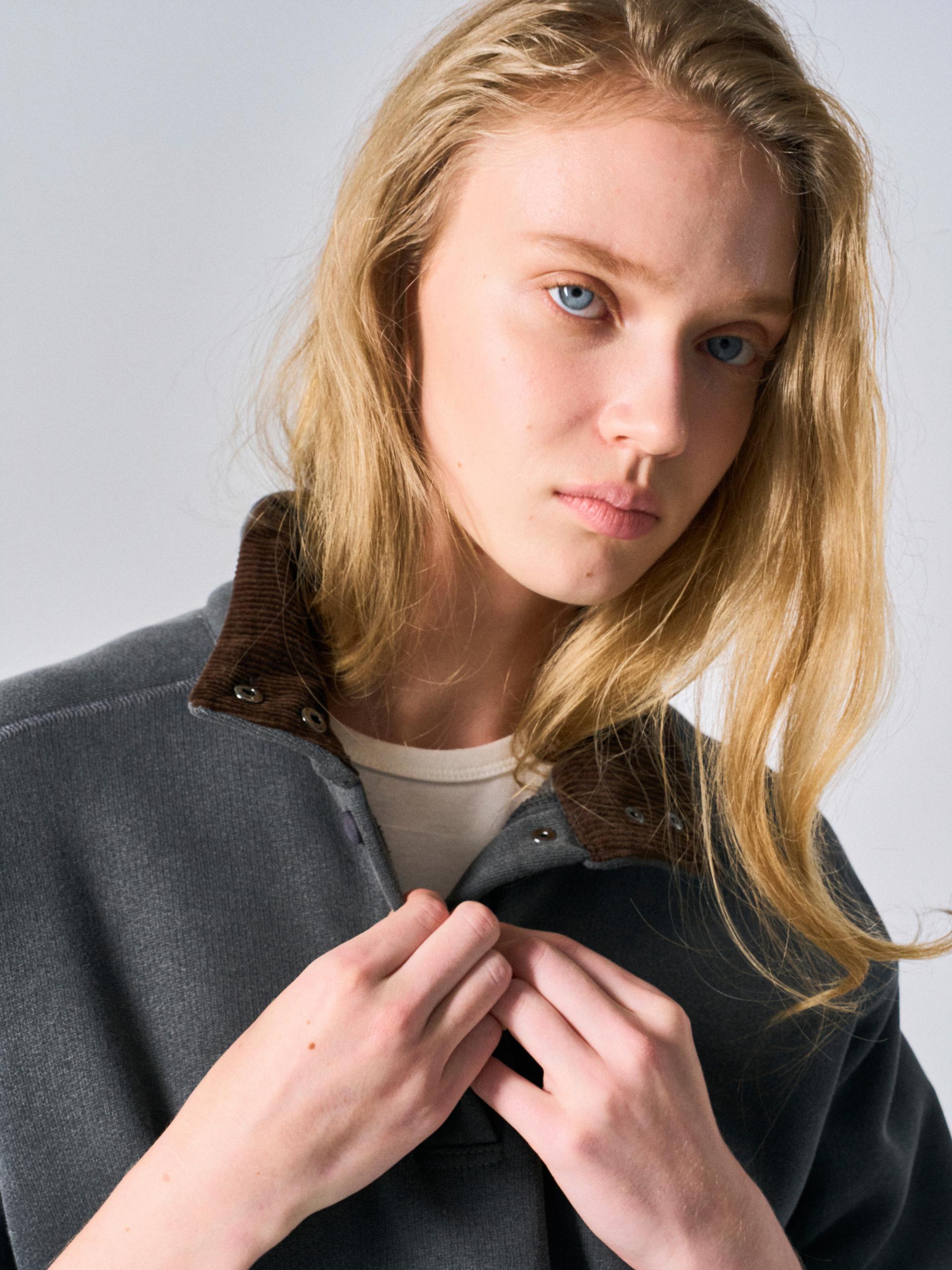 Rumi pullover sweatshirt coal