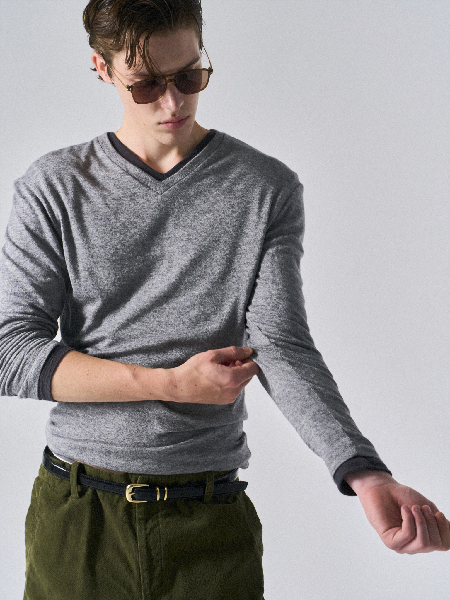 Freddie soft-touch slim v-neck melange grey