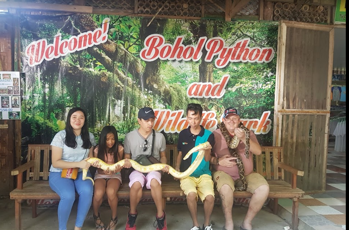 보홀 비단뱀 보호구역 및 나비공원, 입장료 45페소, Bohol Python and Wildlife Park : 필리핀 보홀투어 자유여행, image size:1204x794