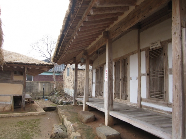 5c63a24259db8.jpg