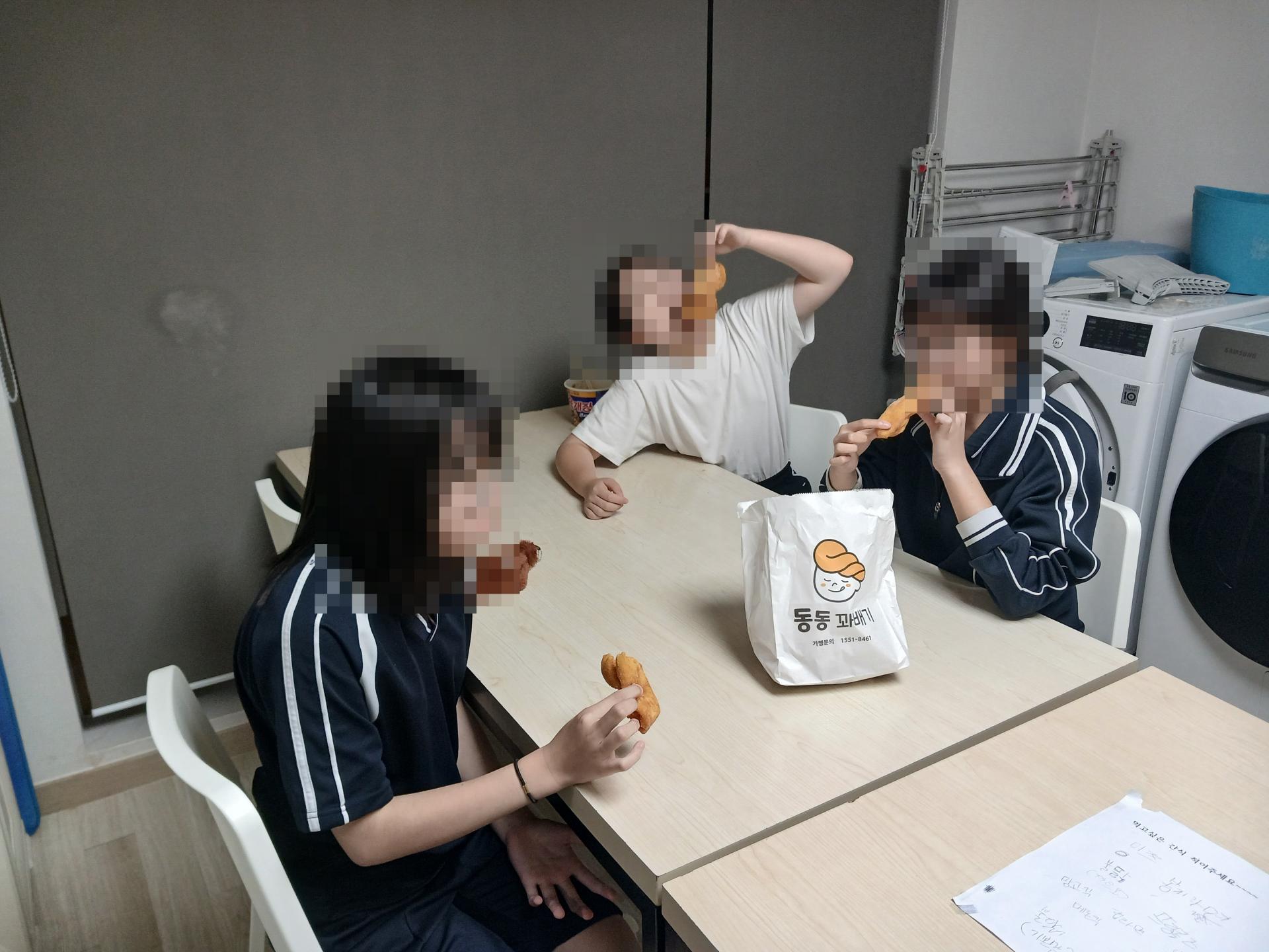 2b3452a9e8220.jpg