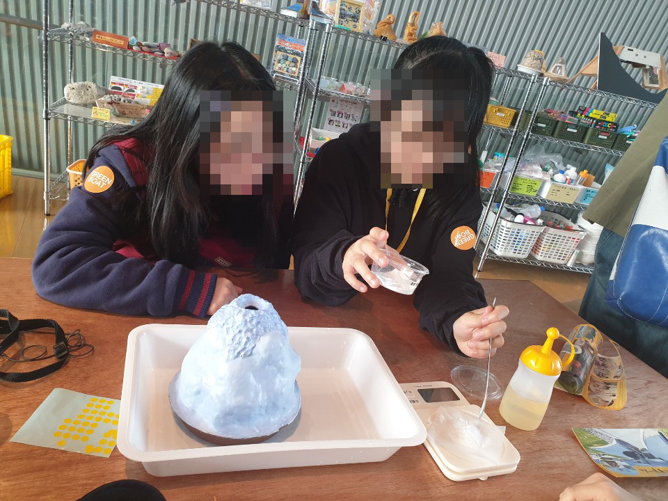 5ceb62e8c04f3.jpg