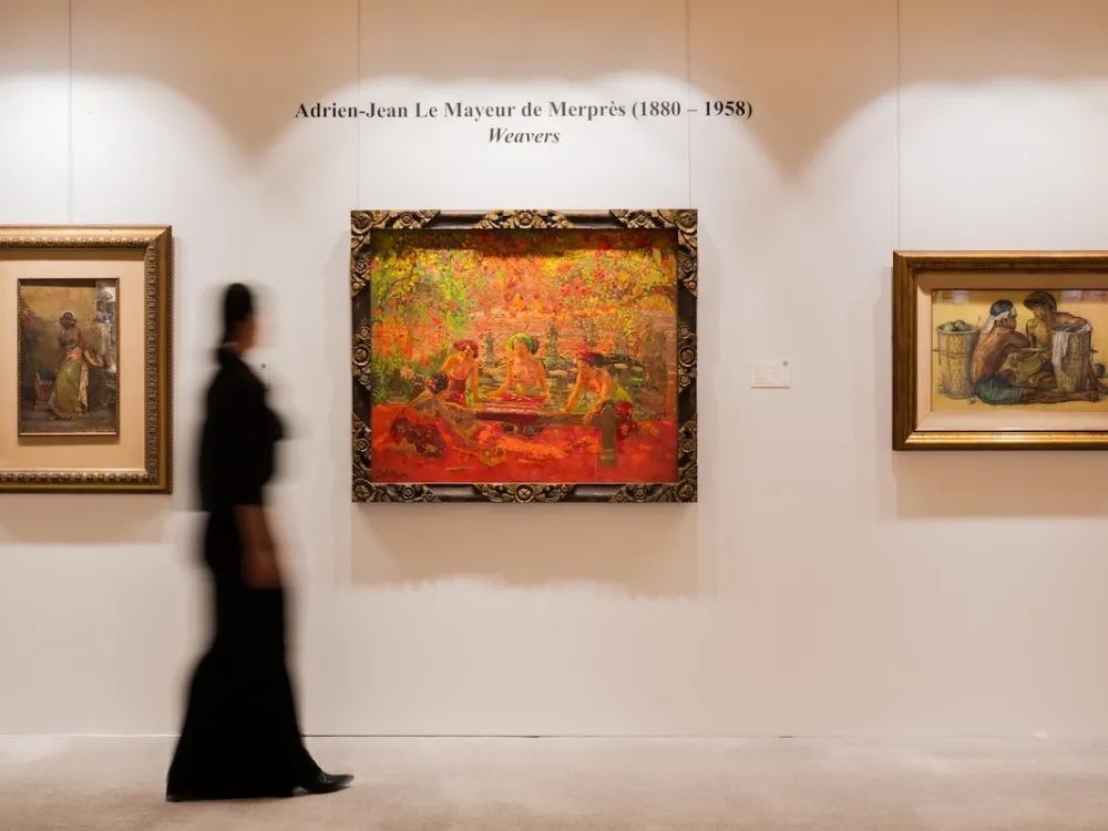 Exhibition view of Adrien-Jean Le Mayeur de Merpres's Weavers (1953), which sold for approximately $1.2 million with fees. Courtesy Sotheby's