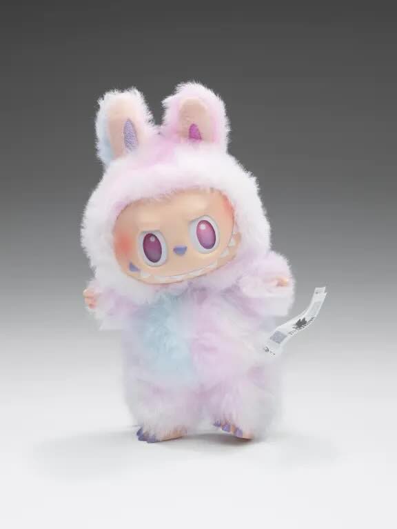 A Labubu plush pendant from the "Big Into Energy" series, created by Kasing Lung and manufactured by Pop Mart, 2025. Photo : © Victoria and Albert Museum, London