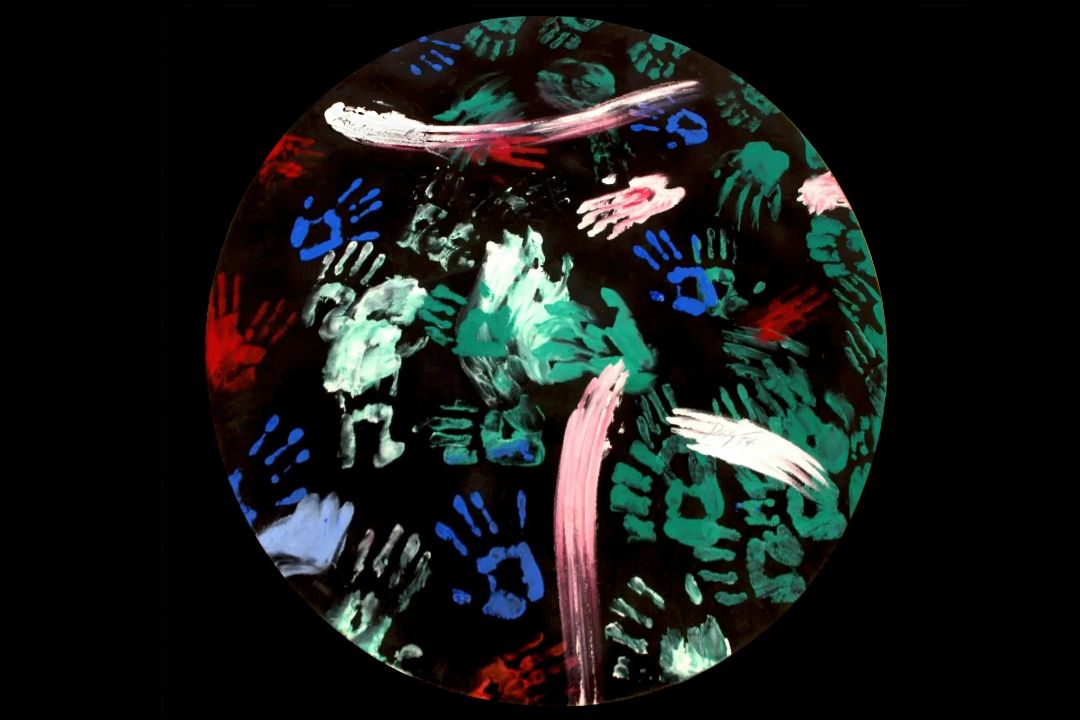 Fox and Warhol painted the table top in 1985. 2026 Richard Bayerl/Artdeluxe