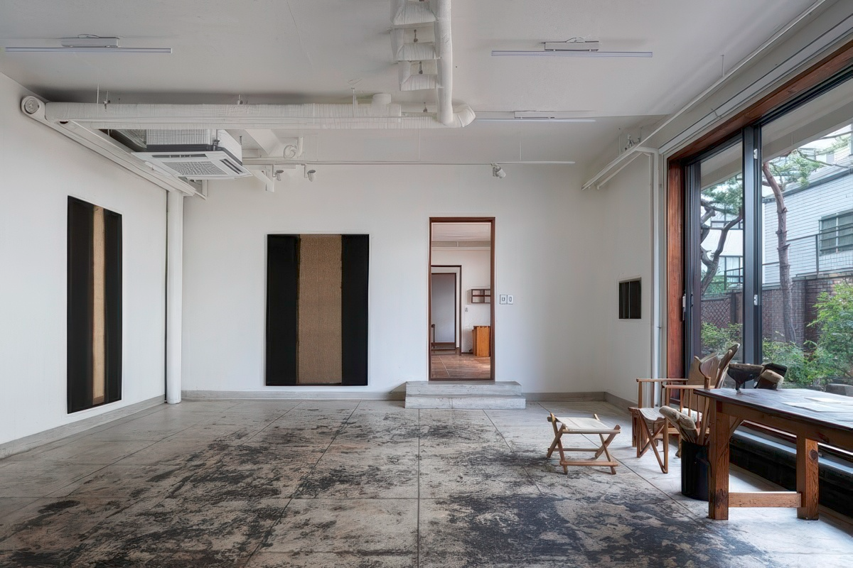 Yun Hyong-keun House, 2026 © Sun Namgoong. Courtesy of the Estate of YunHyong-keun and PKM Gallery.