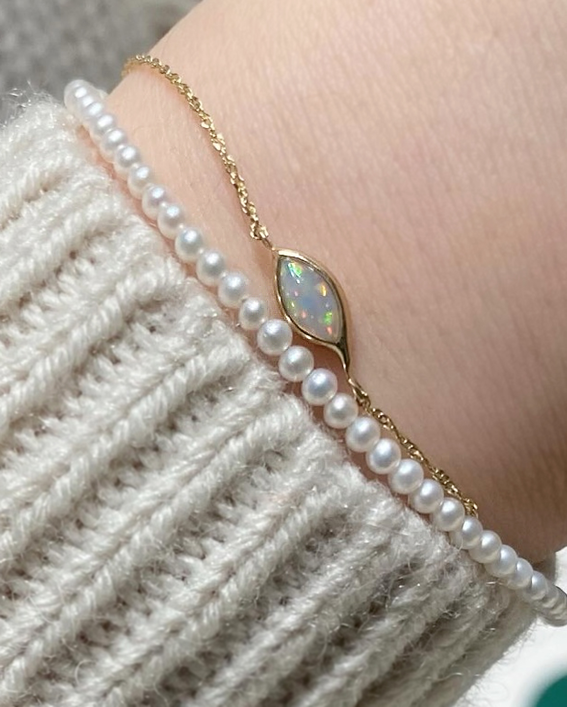 14k gold- Opal eye Bracelet - white opal