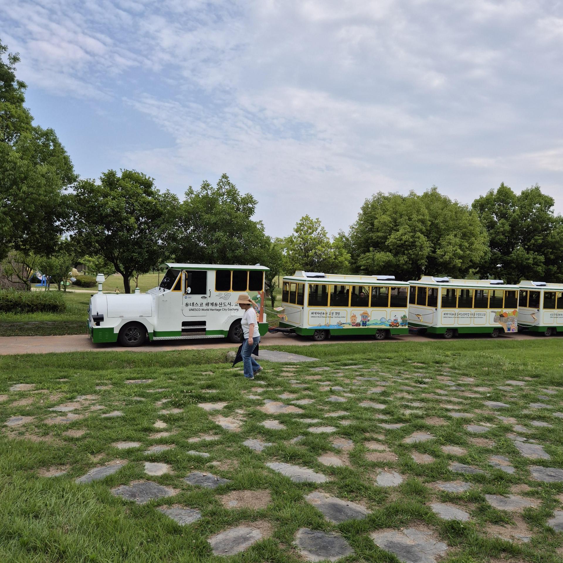 1ef22c1eab947.jpg