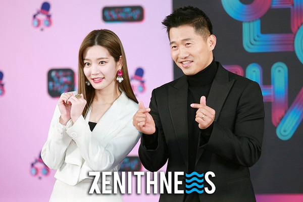 ▲ 강형욱-이유비 ‘개는 훌륭하다! 개통령 레드카펫 밟아요~’ (사진=문찬희 기자)