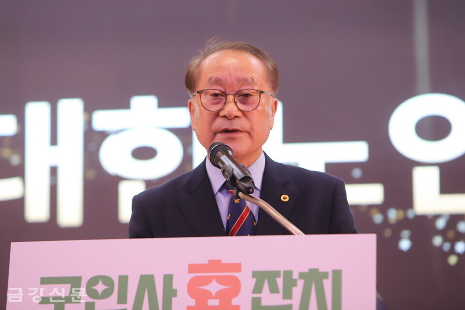 이덕홍 (사)대한노인회단양군지회장도 축사를 통해 구인사 효 잔치 개최 의미를 되새겼다.