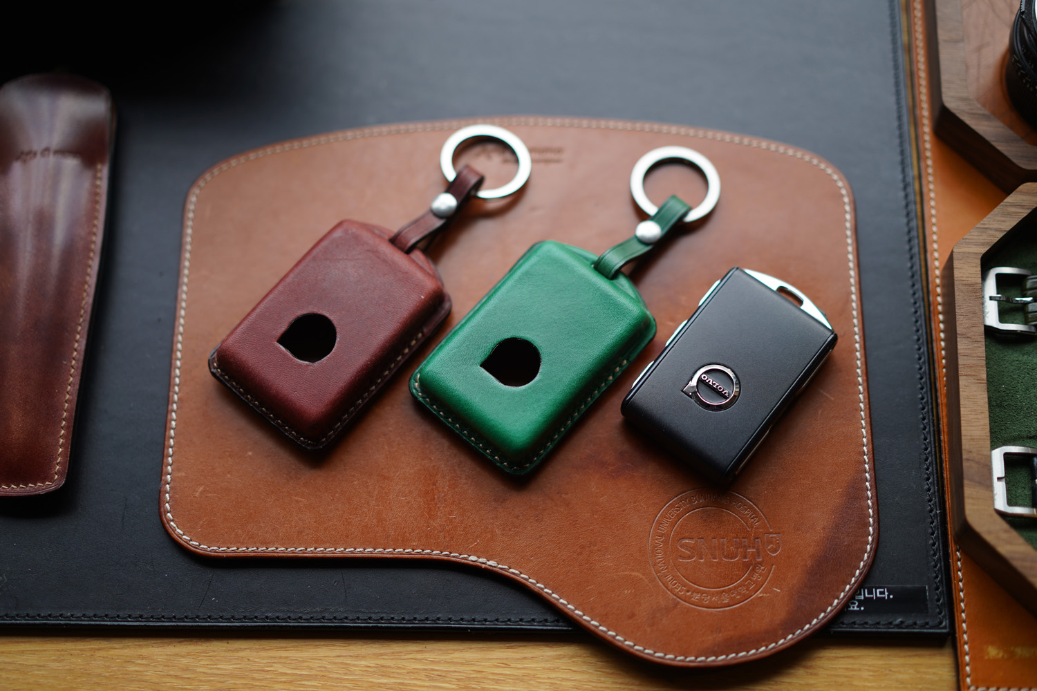 Volvo Molding smart key case