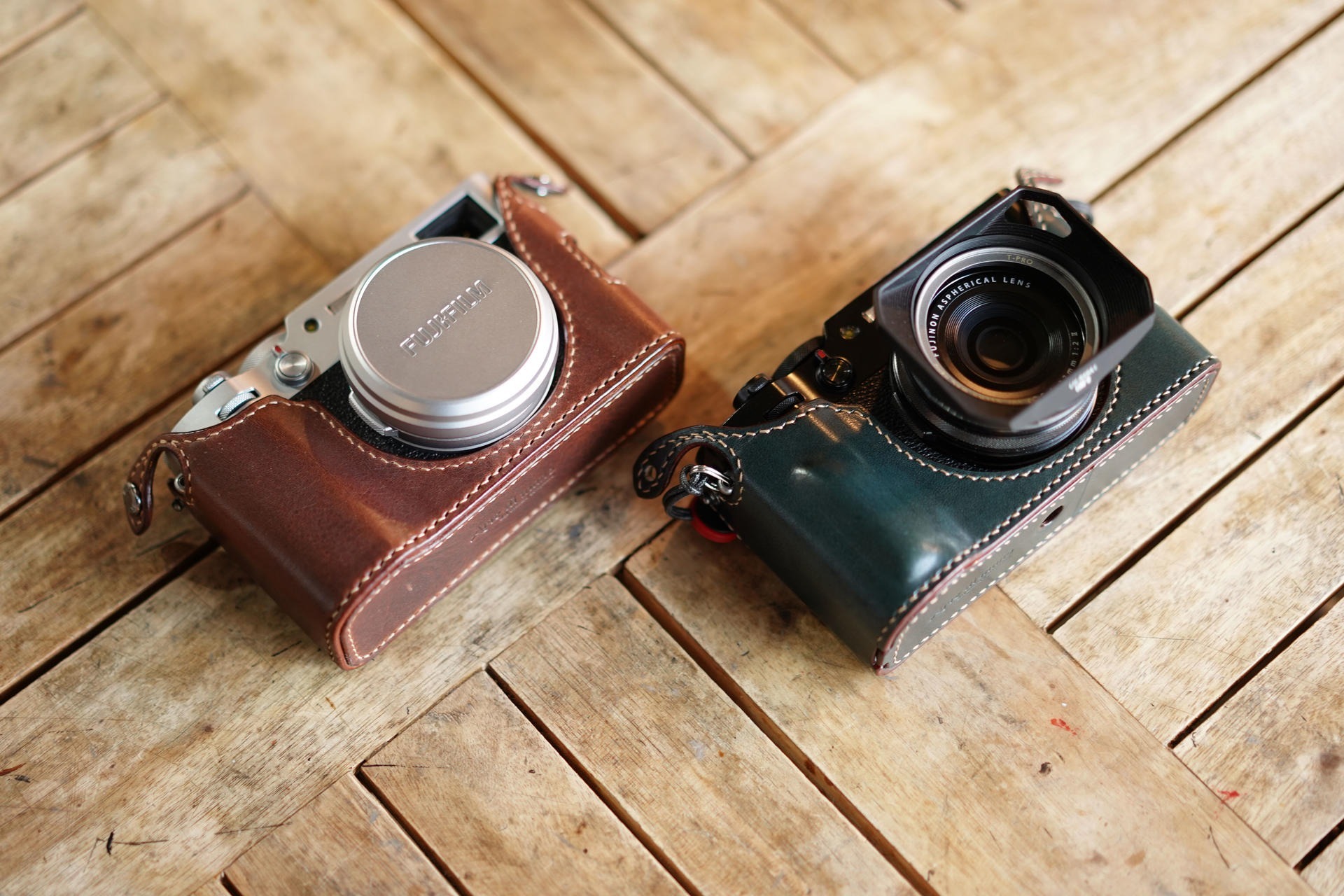 Half-case for Fujifilm X100V open-type/ snap fixed : LEICA CASES 
