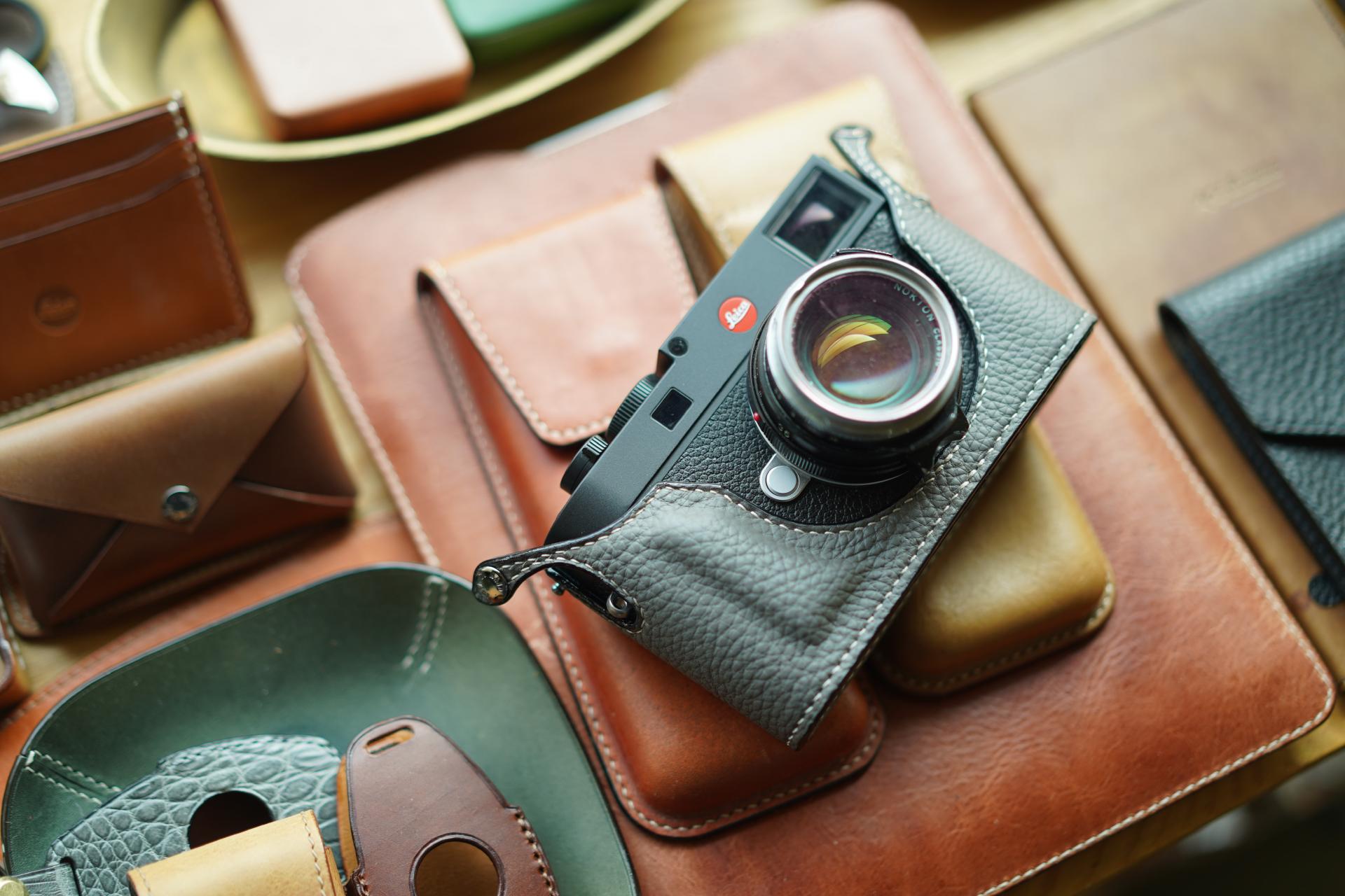 Leica M11 Half Case (Open Version) Ostrich Leather