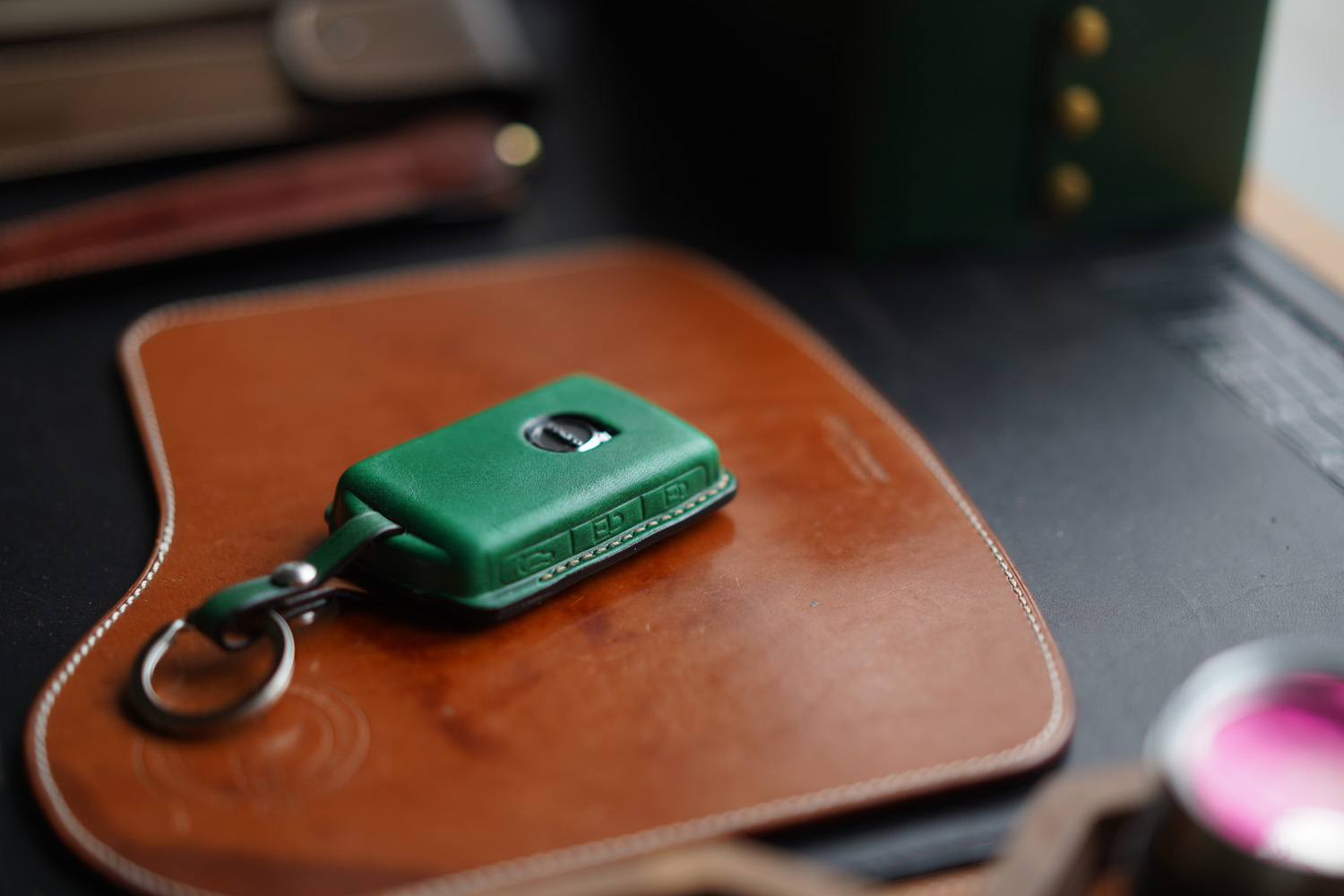 Volvo Molding smart key case