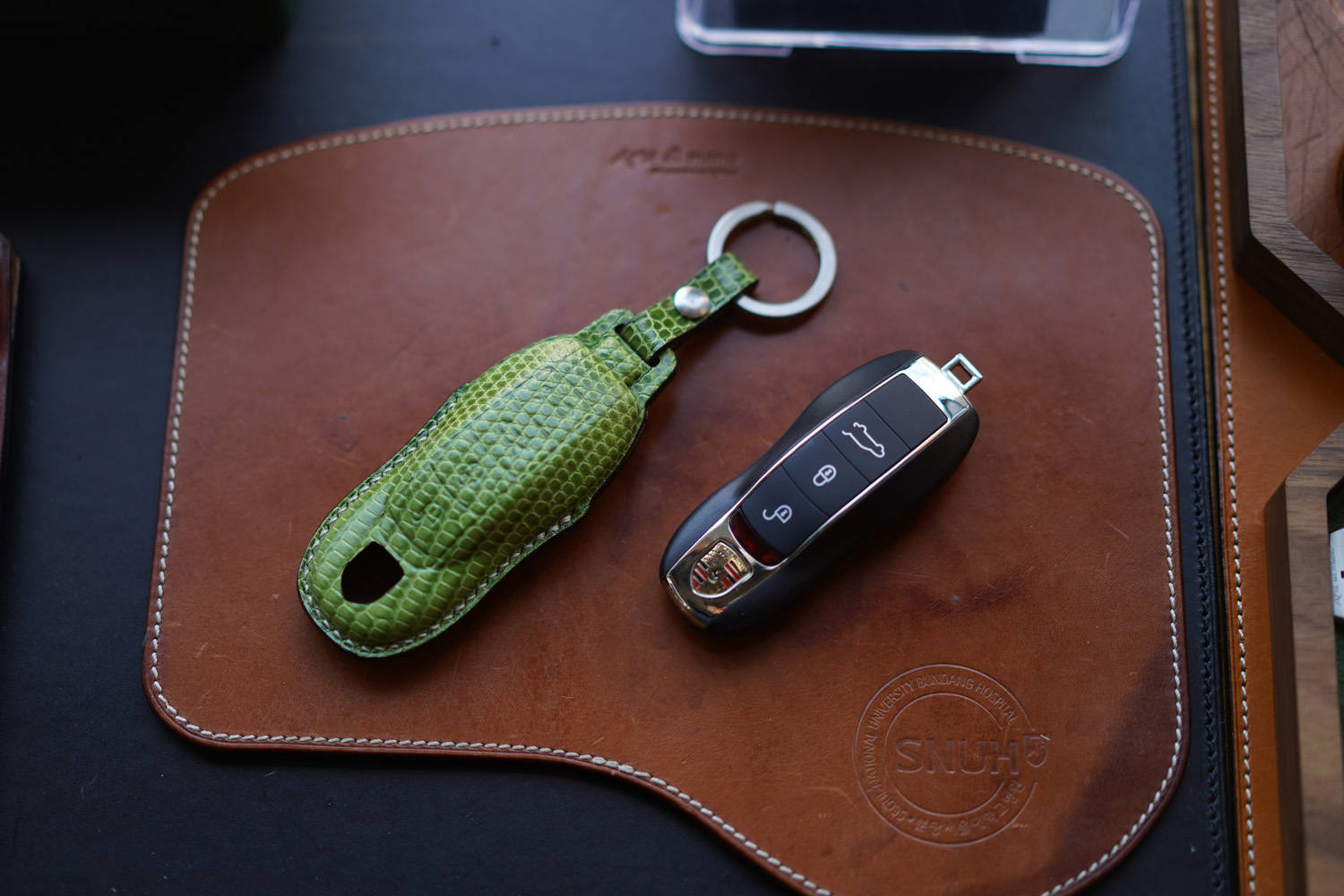 Porsche old ver. Molding smart key case
