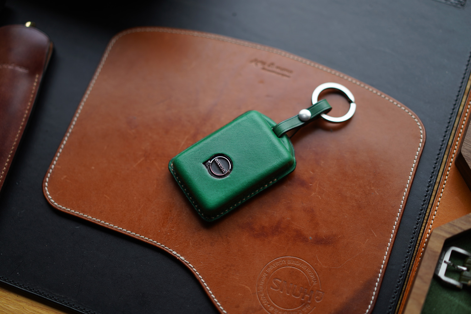Volvo Molding smart key case