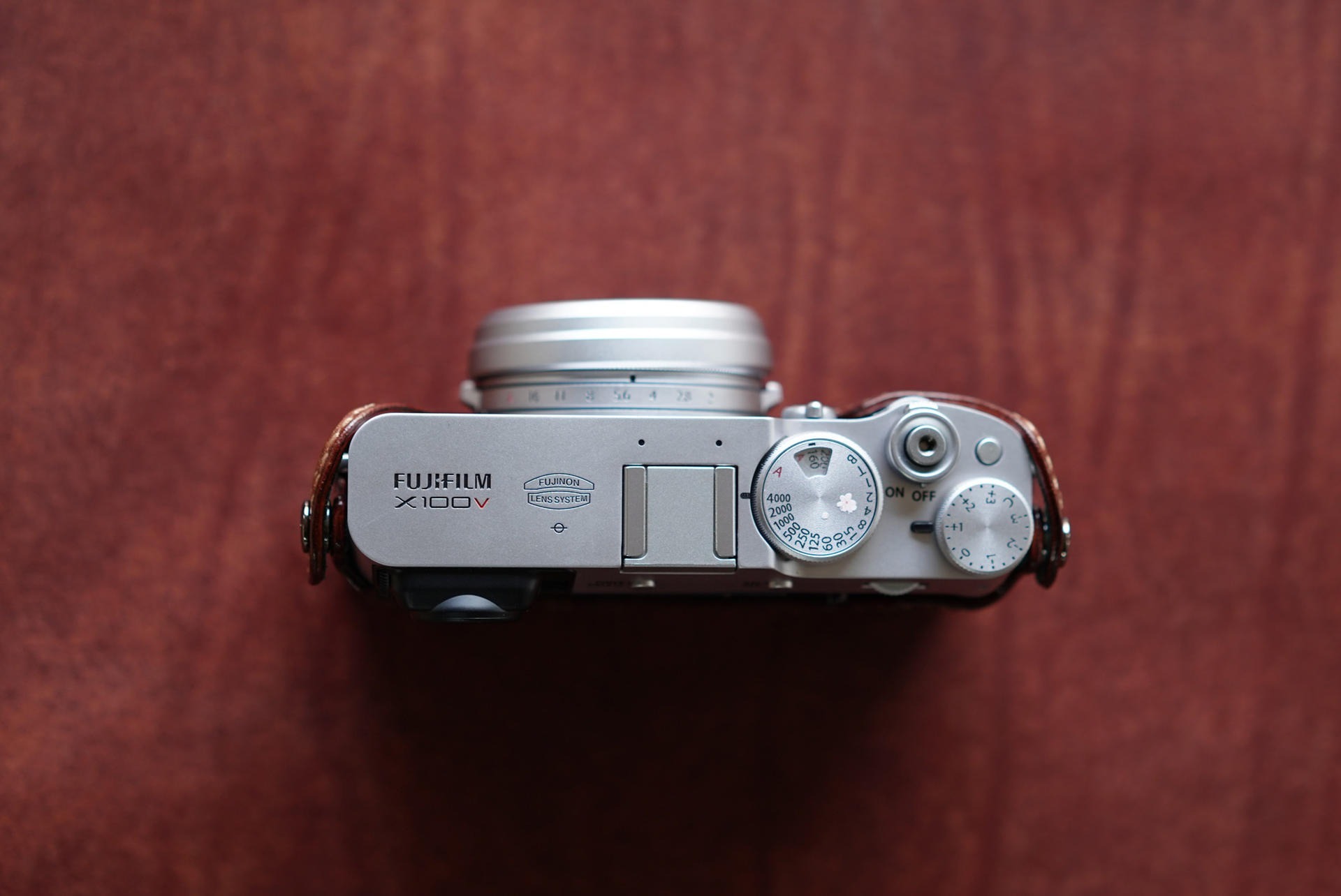 Half-case for Fujifilm X100V open-type/ snap fixed : LEICA CASES 