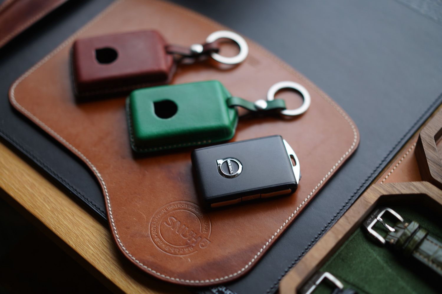 Volvo Molding smart key case