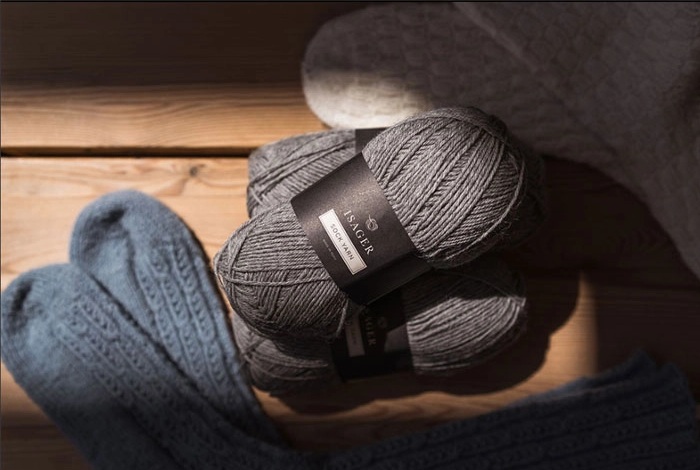 ISAGER SOCK YARN [40% Easy Wash Alpaca, 40% Easy Wash Merino Wool and 20% Recycled Nylon]