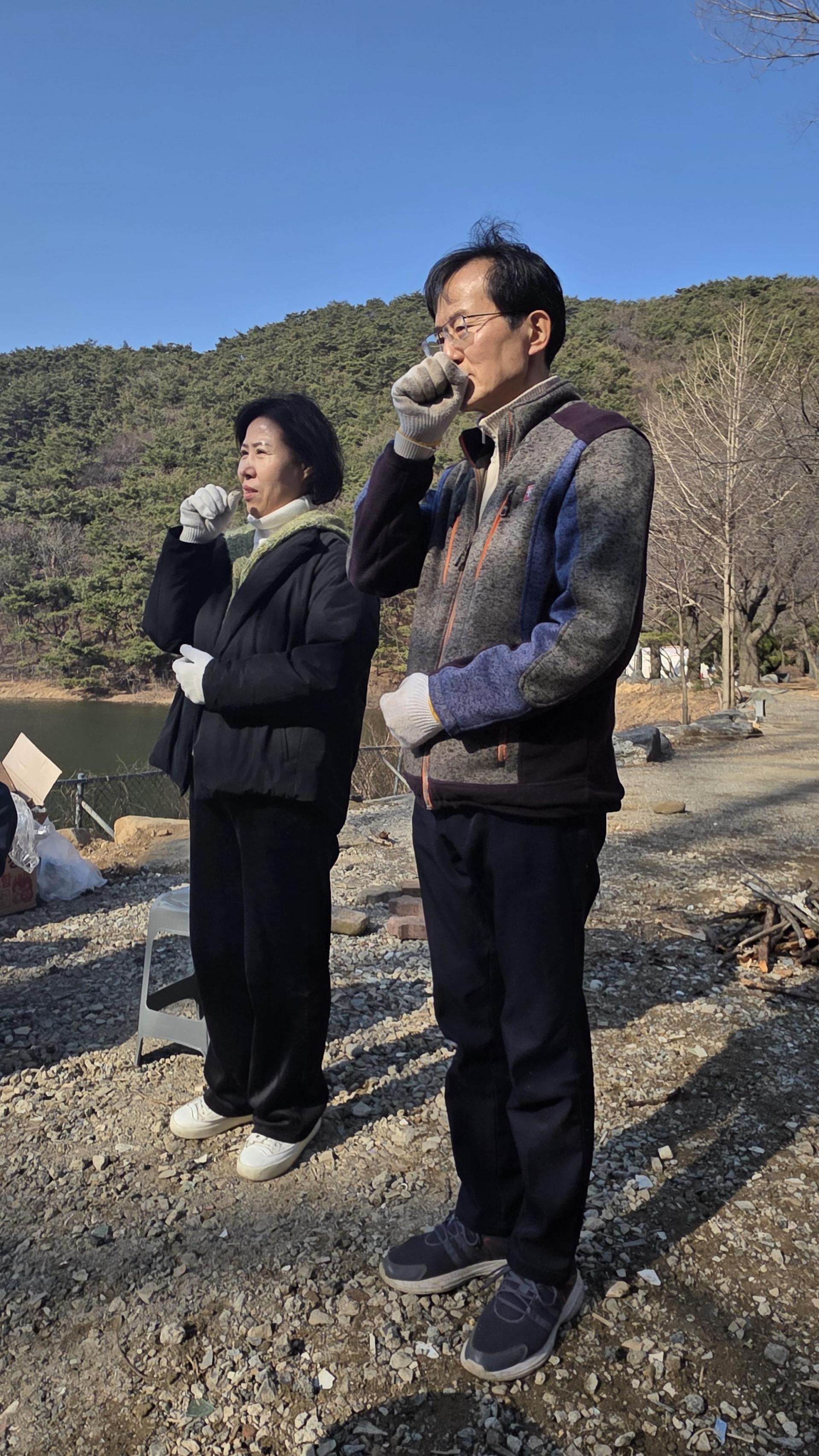 308218bcd5883.jpg