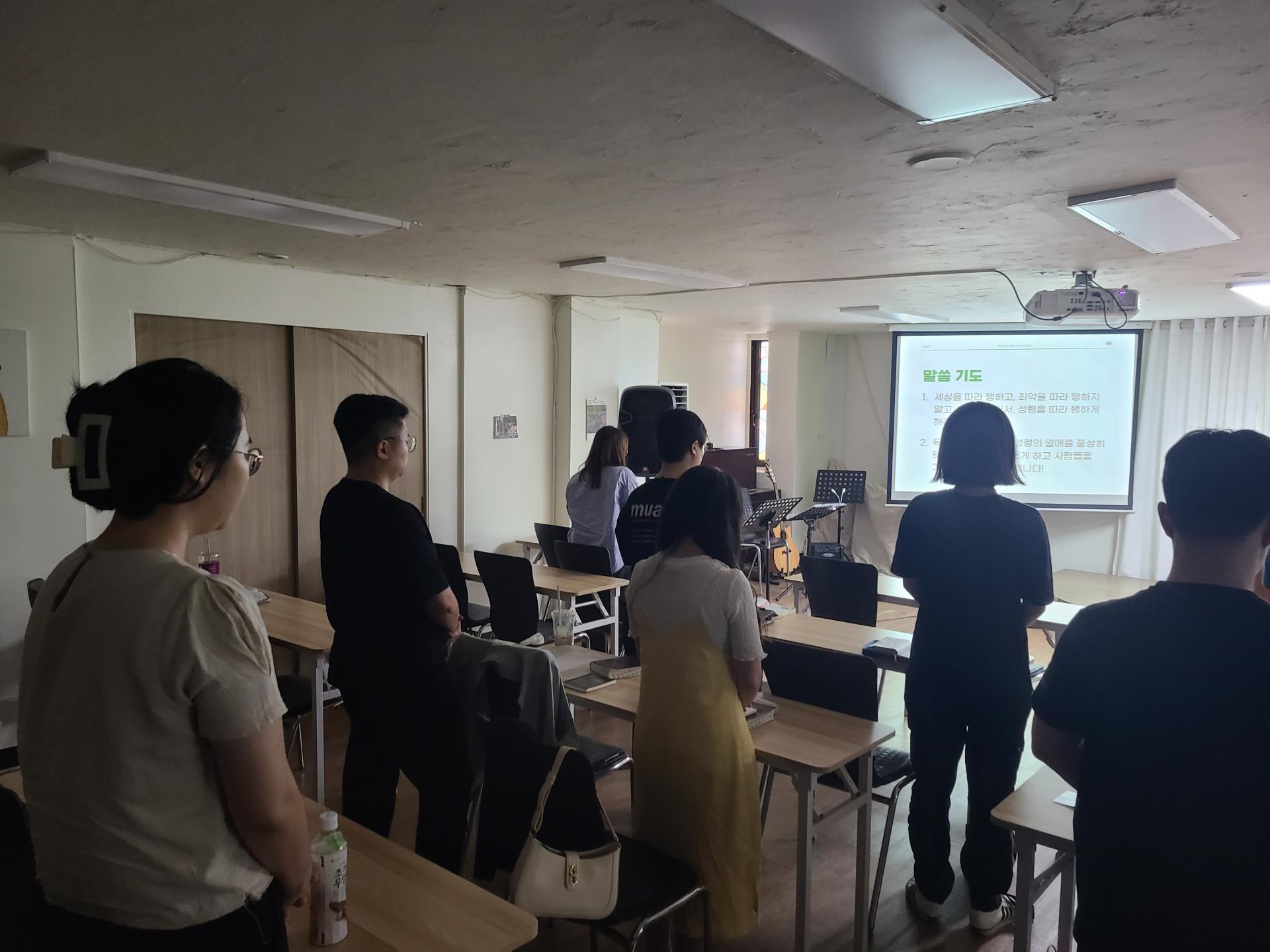 bec074ac245ea.jpg