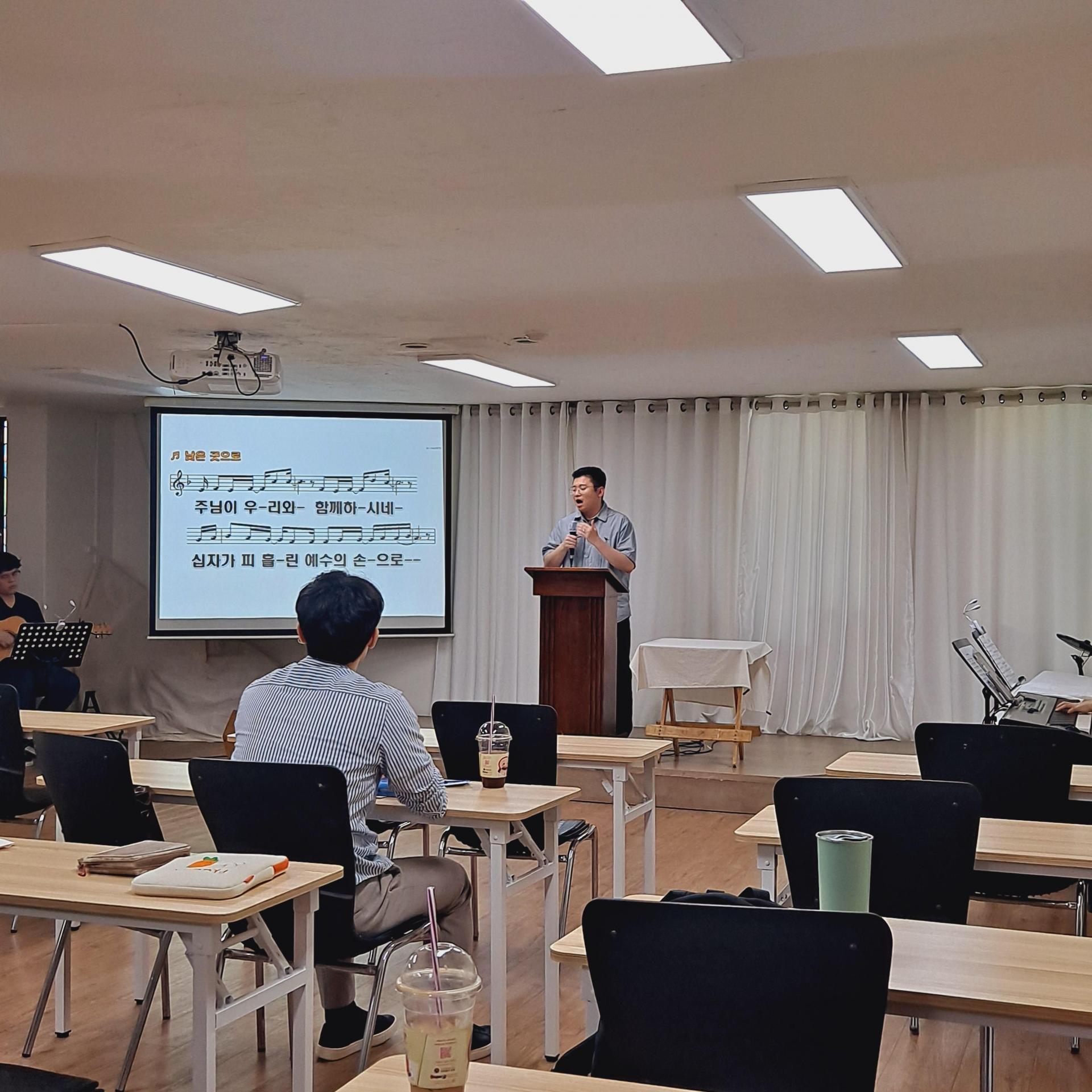eb5ff4495d760.jpg