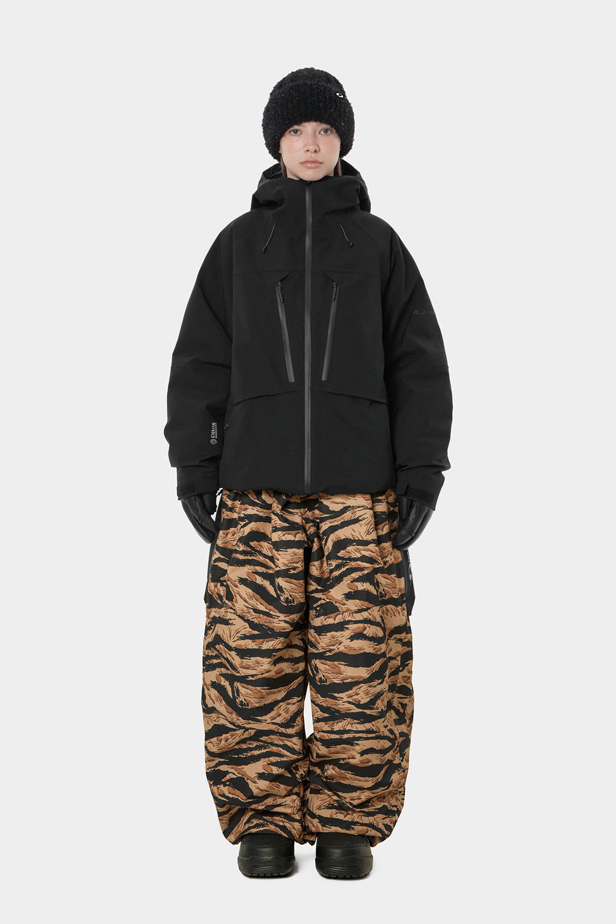 APEX DOWN JACKET BLACK 2627