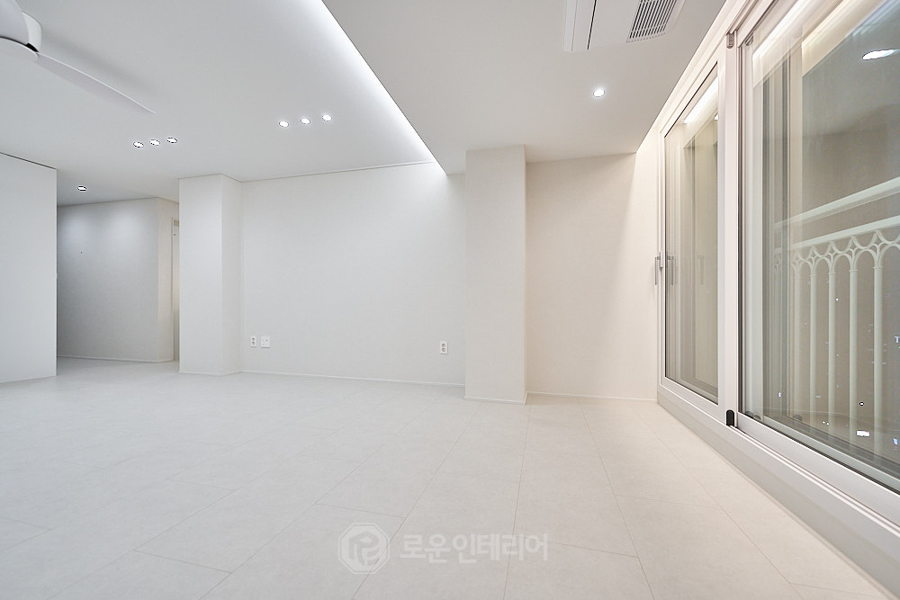 창원 노블파크 34평 인테리어 거실 - 시스템에어컨 단내림 천장 창원 노블파크 34평 인테리어 거실 - 시스템에어컨 단내림 천장