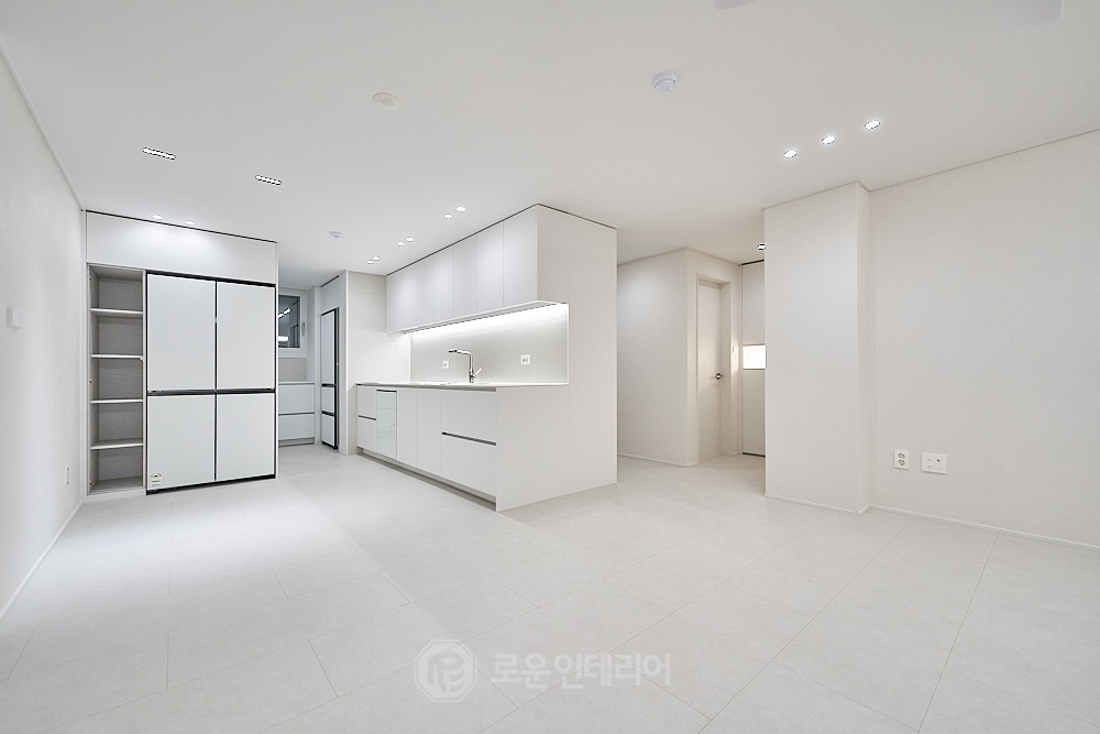 창원 노블파크 34평 인테리어 주방 - 상하부장과 냉장고장 2대 창원 노블파크 34평 인테리어 주방 - 상하부장과 냉장고장 2대