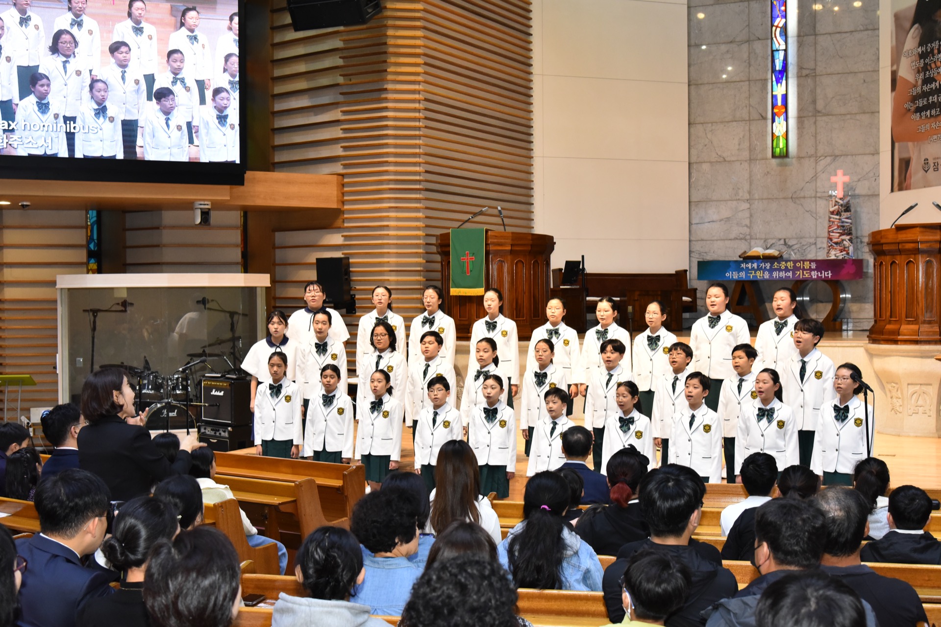 2471baec206b8.jpg