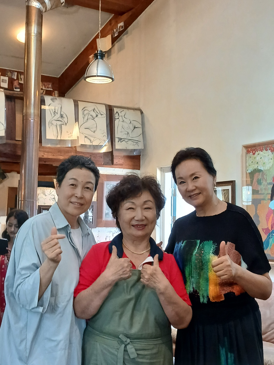 좌측부터 건양대 호텔관광학과 전명숙 교수_이혜경 서양화가_조효숙 천연염색전문가.png