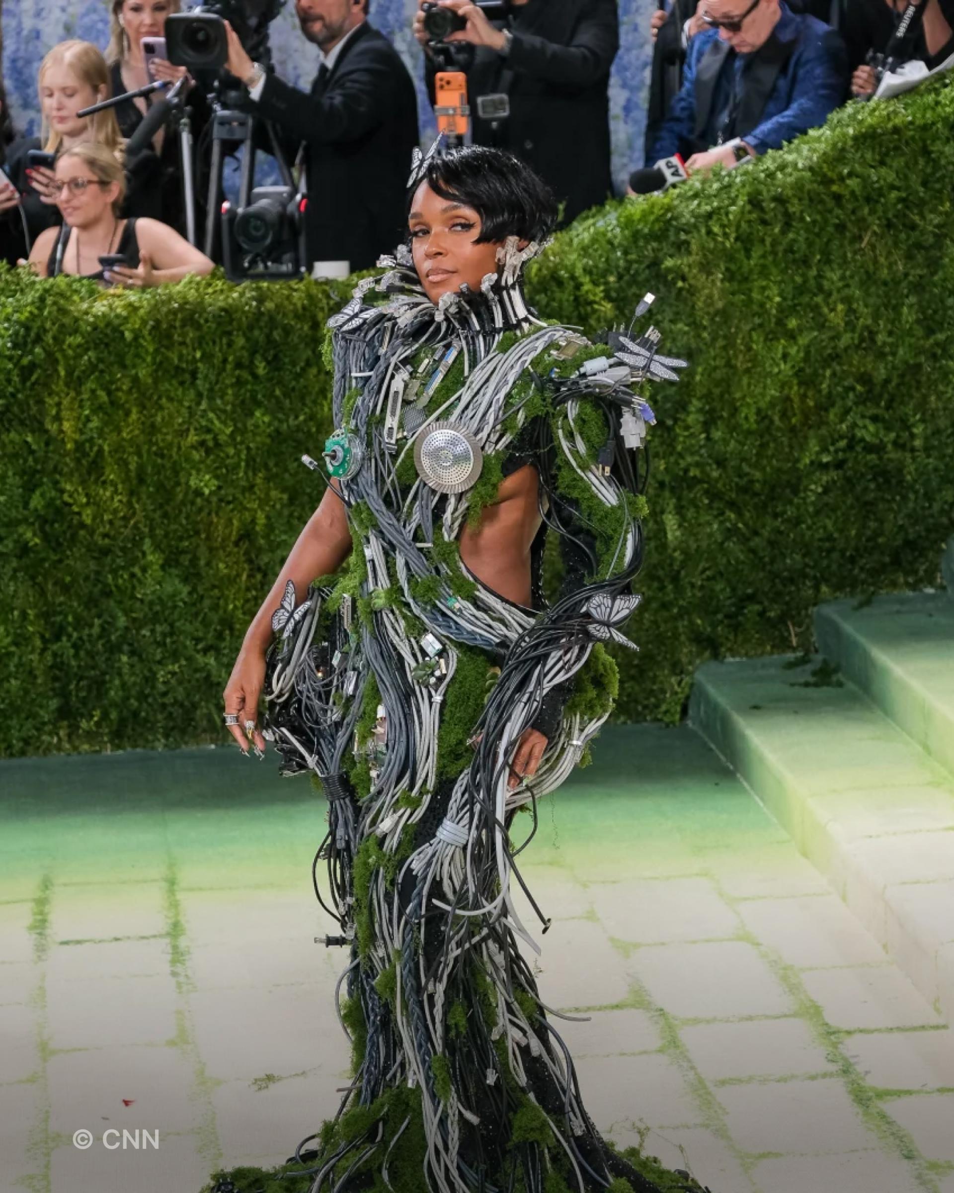 멧갈라,하이디클룸,MetGala,HeidiKlum,accenton,accentonspextrum,accentonworld