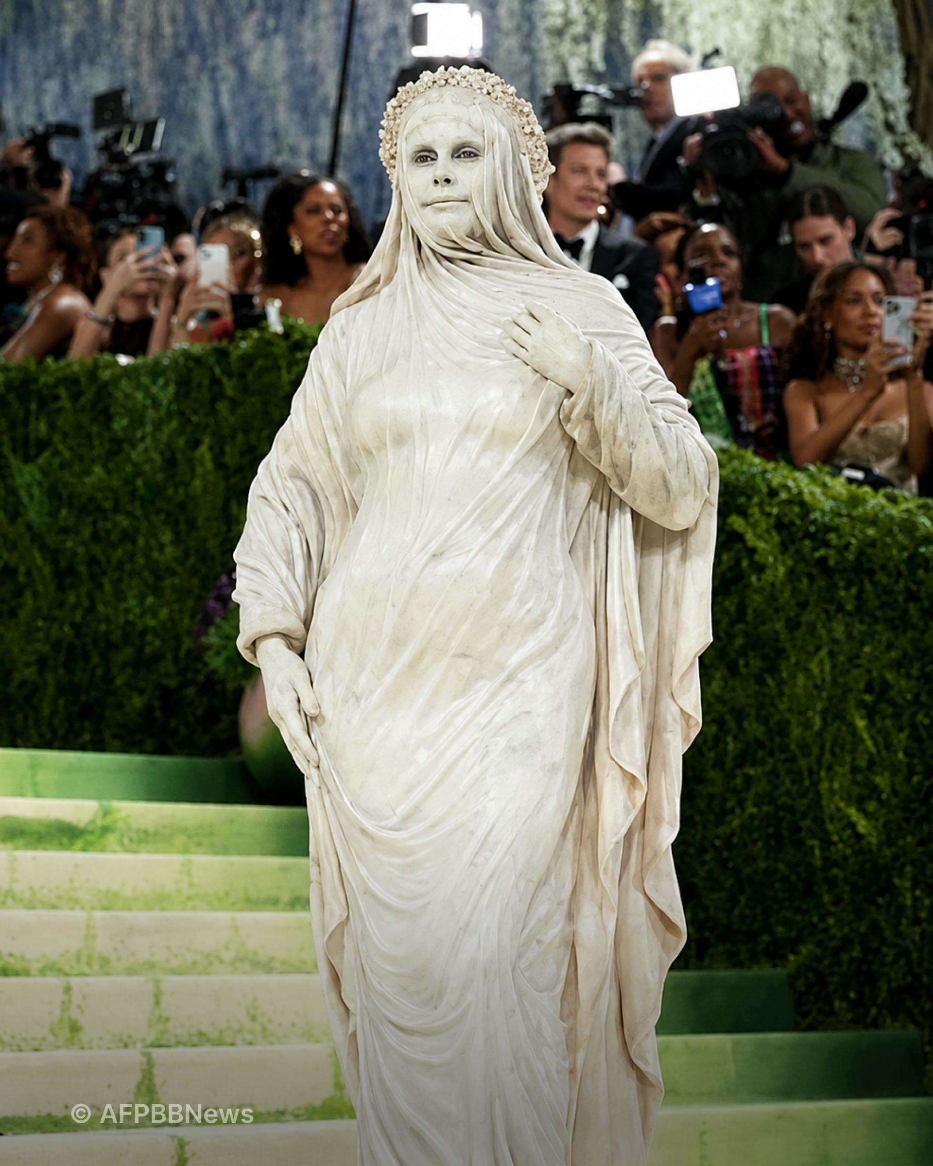 멧갈라,하이디클룸,MetGala,HeidiKlum,accenton,accentonspextrum,accentonworld