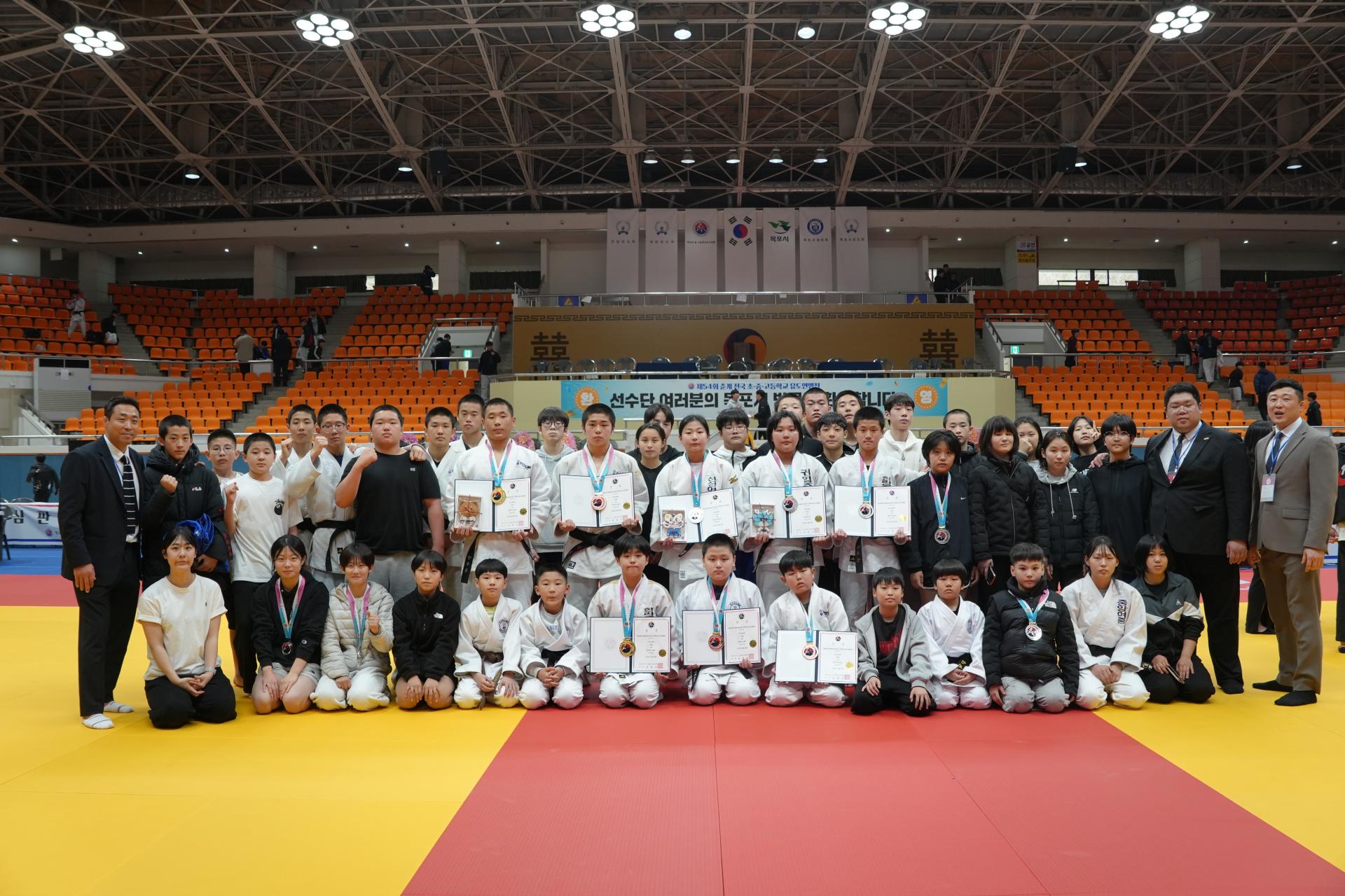 1c8e08abe61bd.jpg