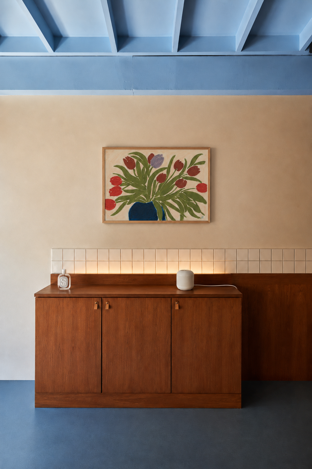 아니네 세실리에 아이버센 Anine Cecilie Iversen_Tulips in a Blue Vase
