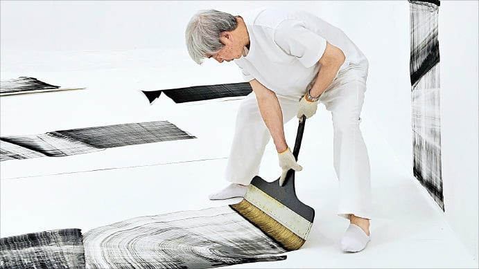 이배 Lee Bae - Brushstroke - 23S, 2025