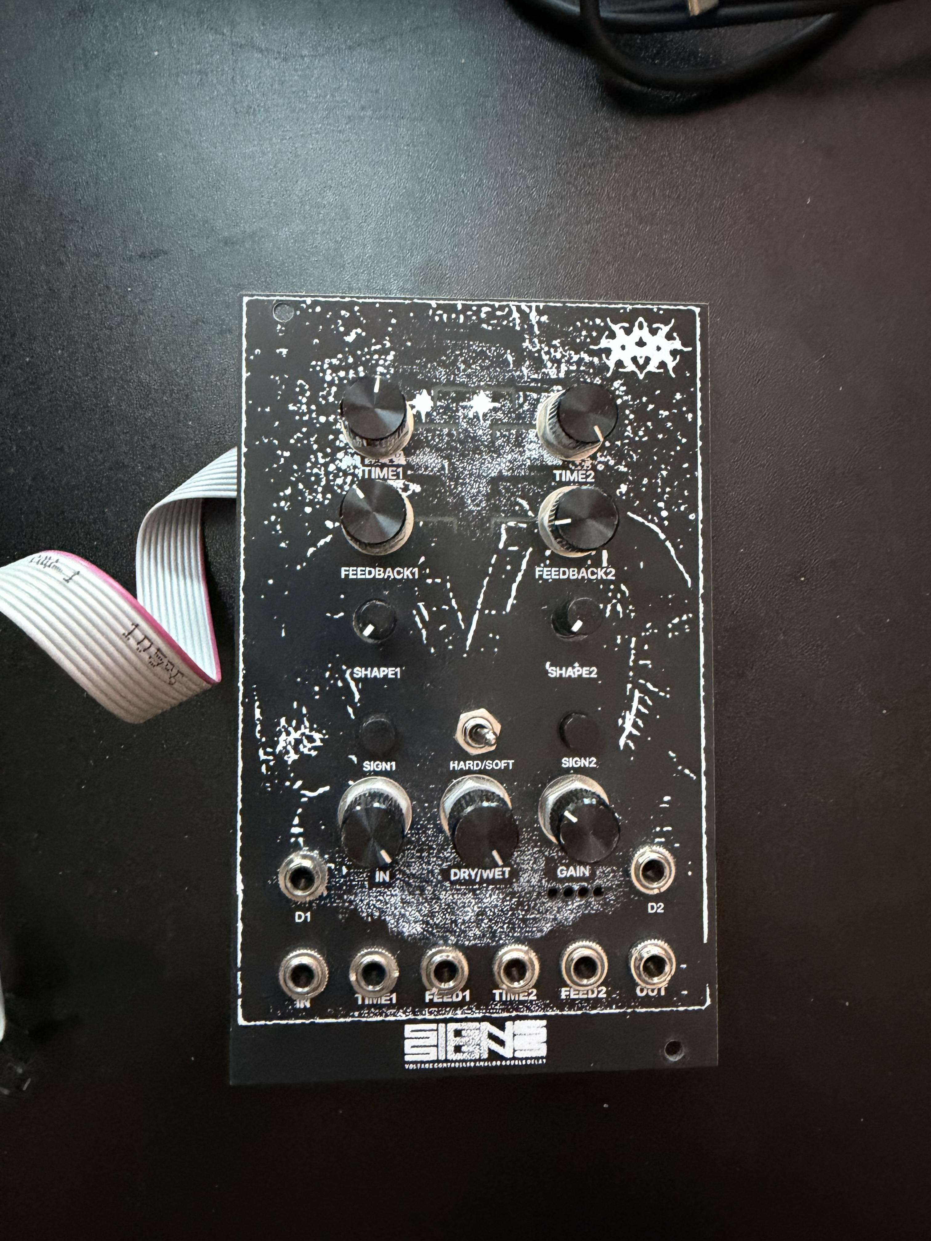d605d5ab68f32.jpg
