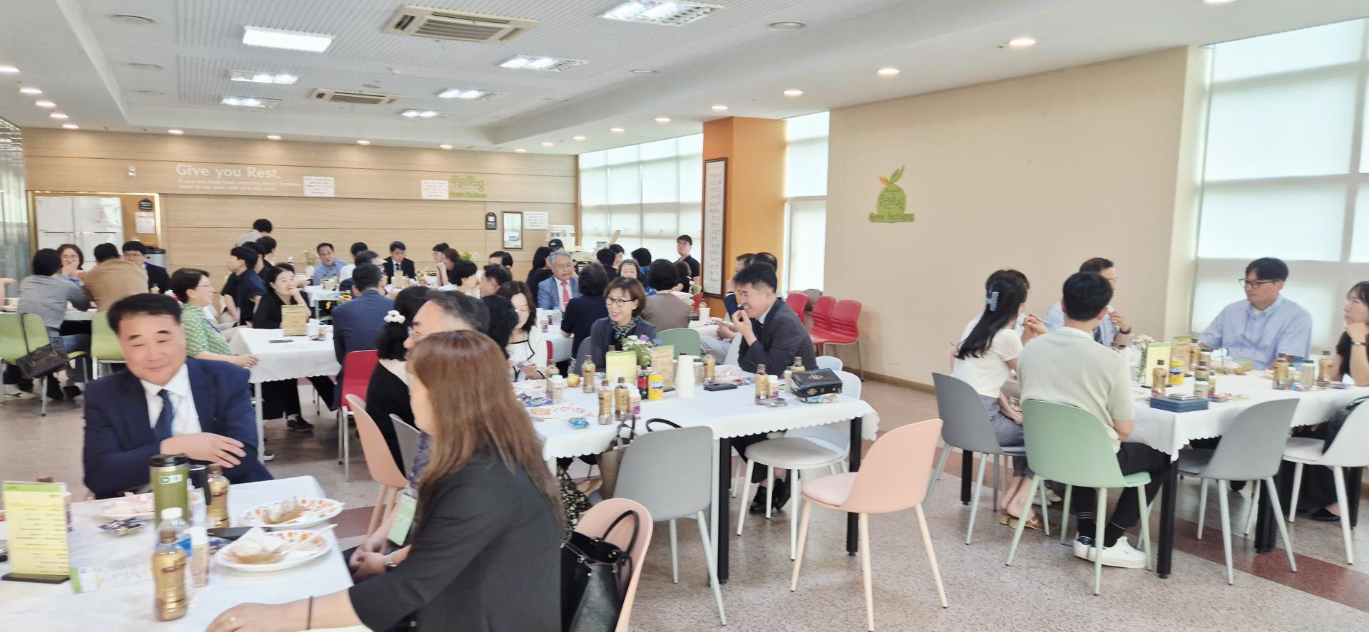 ec7eafccd43b5.jpg