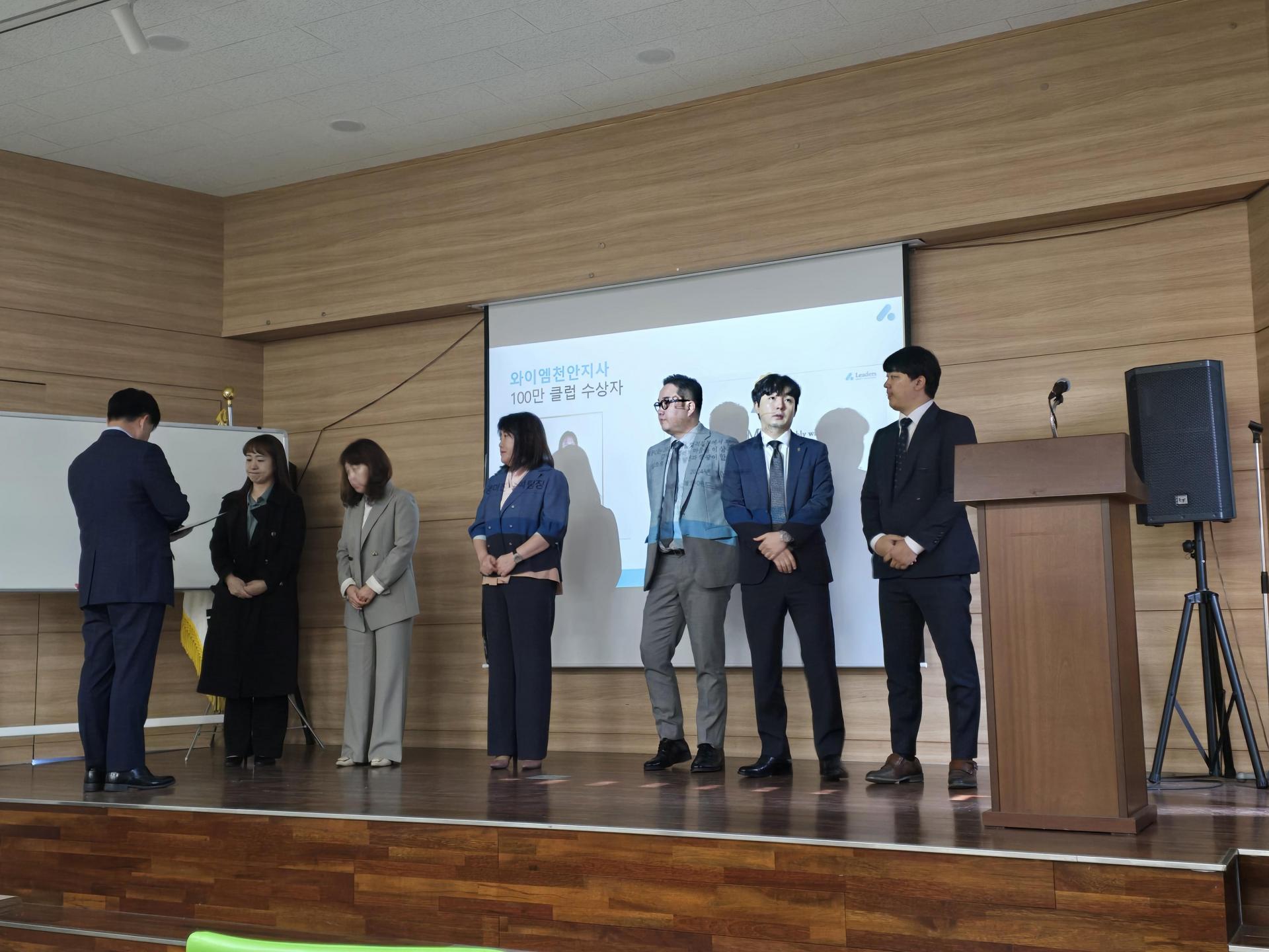 8570dbe87312d.jpg
