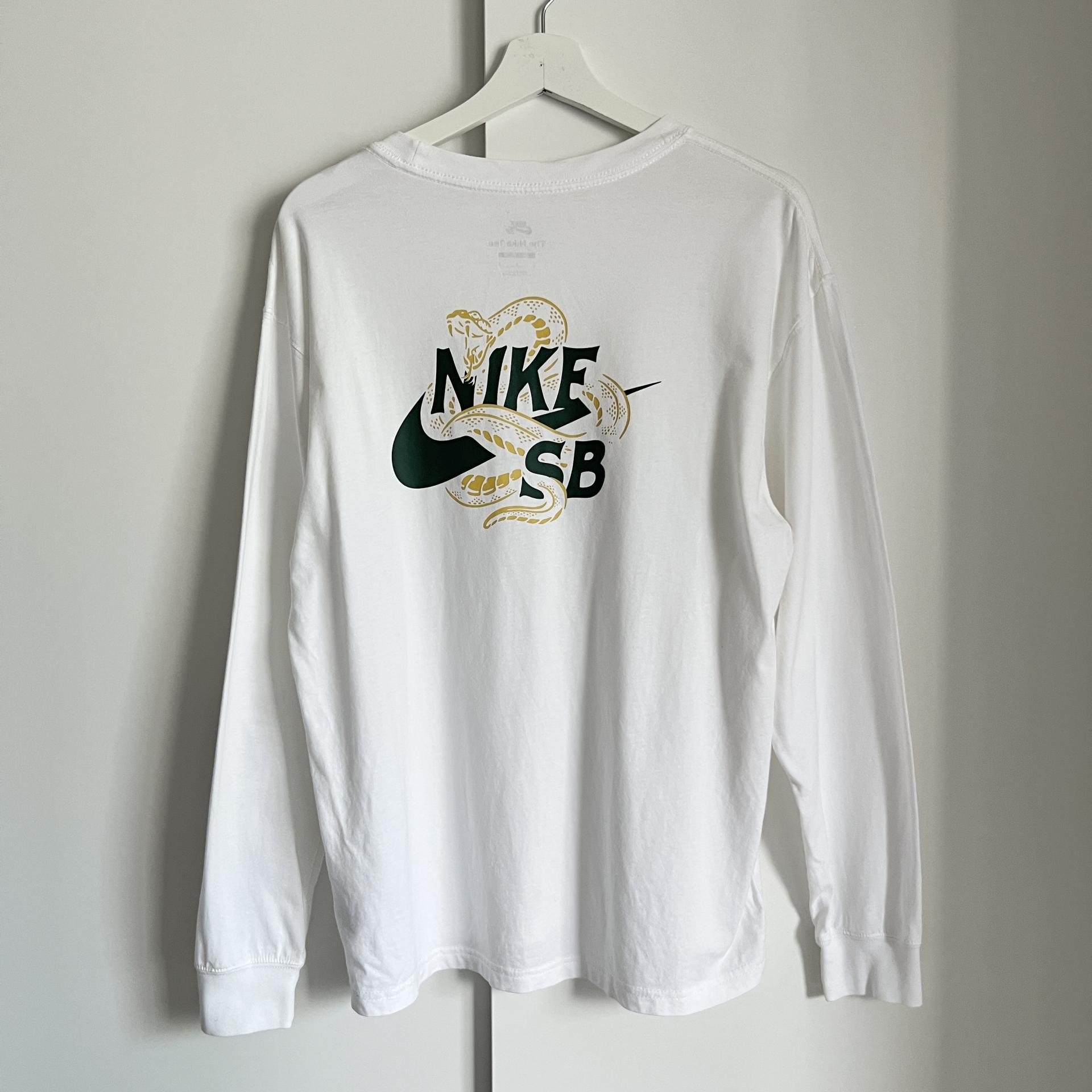 [ WOMAN ] NIKE SB Long-Sleeve