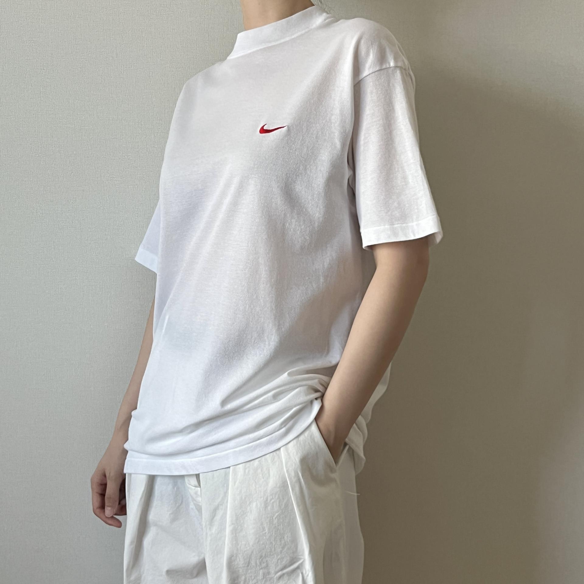 [ WOMAN ] NIKE Mini Swoosh T-Shirt