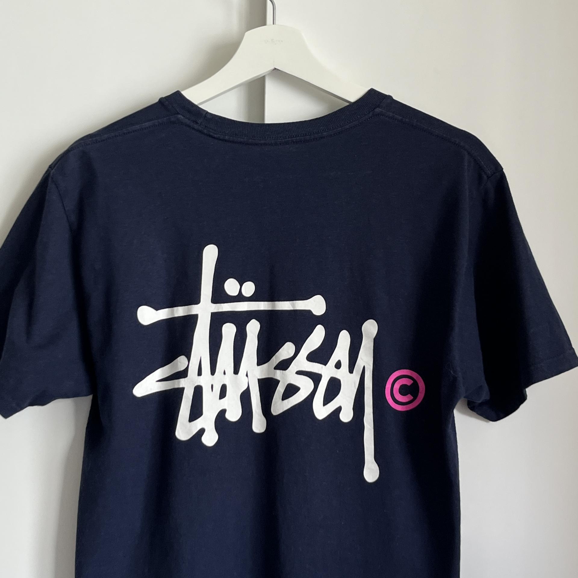 [ WOMAN ] STUSSY Basic Graffiti Logo T-Shirt