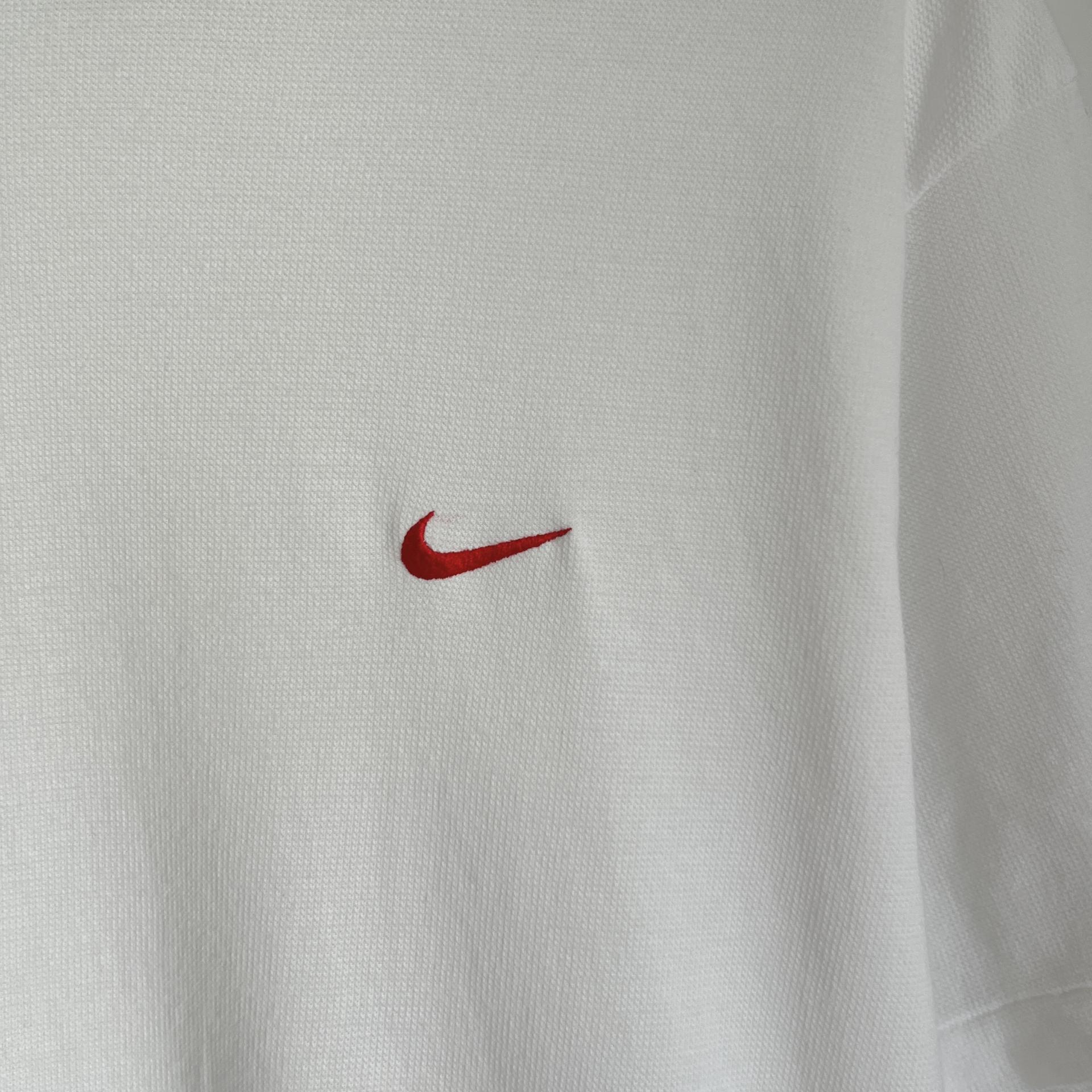 [ WOMAN ] NIKE Mini Swoosh T-Shirt