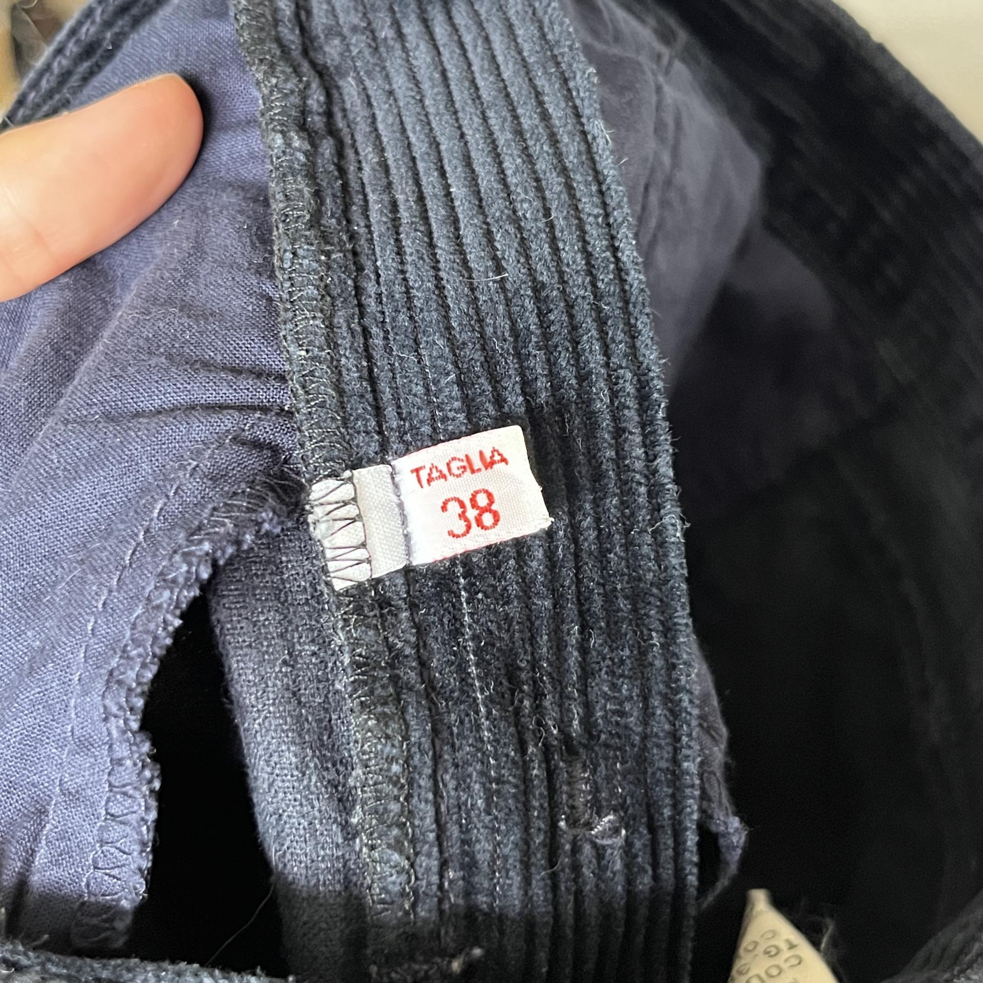 [ WOMAN ] Emporio Armani Metal Emblem Corduroy Mini Skirt