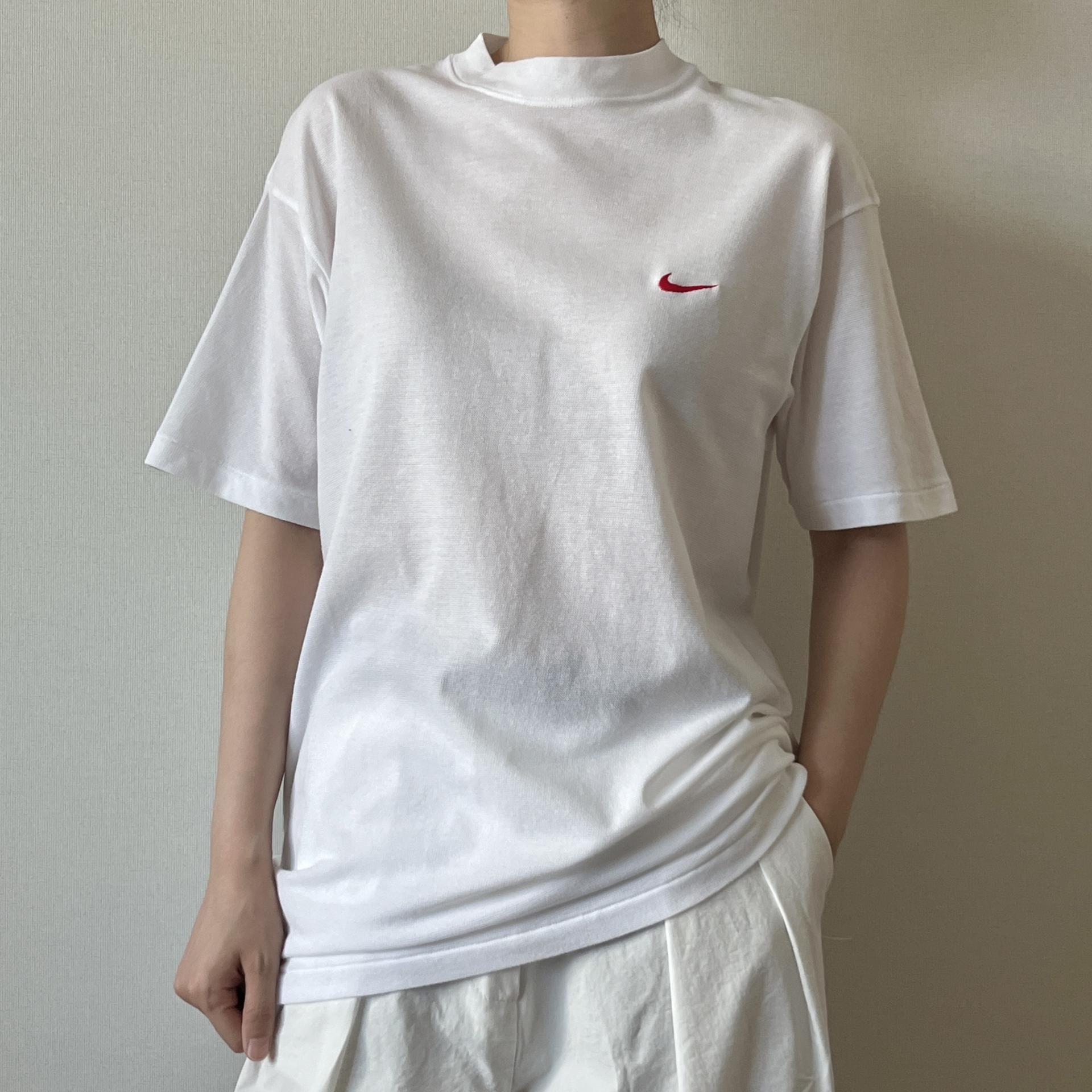 [ WOMAN ] NIKE Mini Swoosh T-Shirt