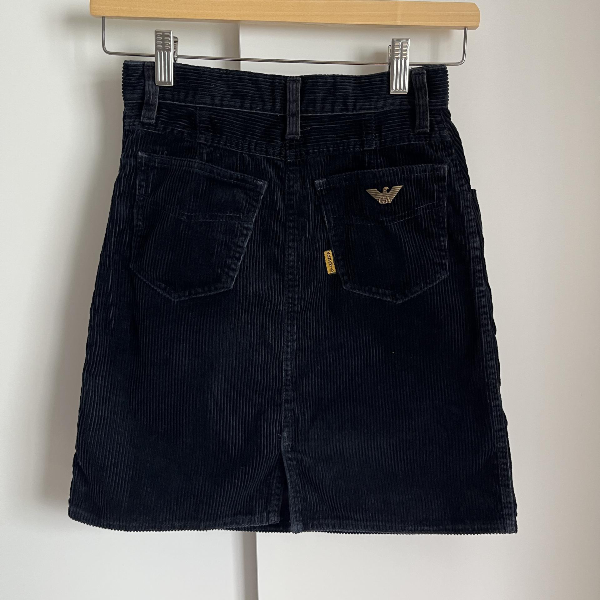 [ WOMAN ] Emporio Armani Metal Emblem Corduroy Mini Skirt