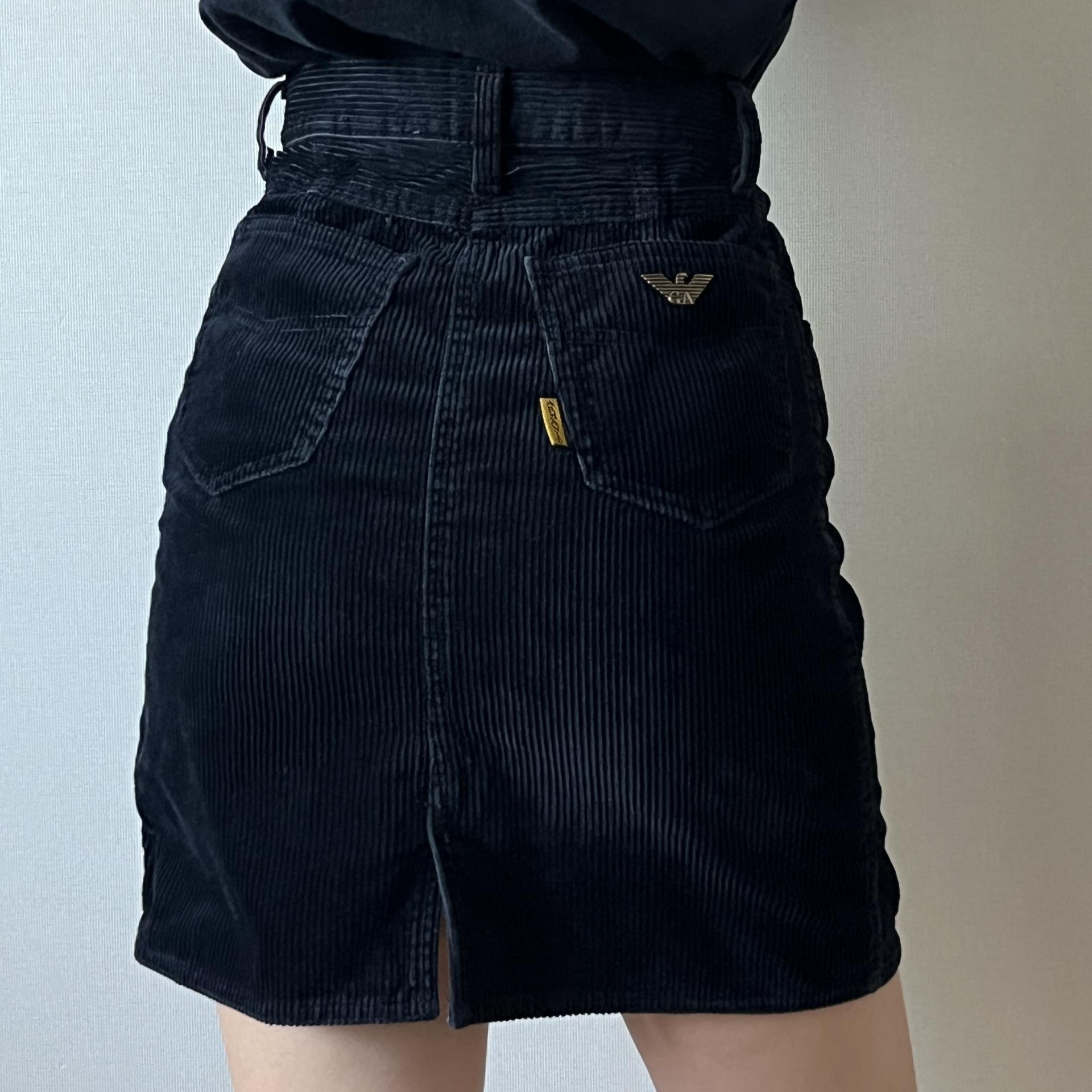 [ WOMAN ] Emporio Armani Metal Emblem Corduroy Mini Skirt
