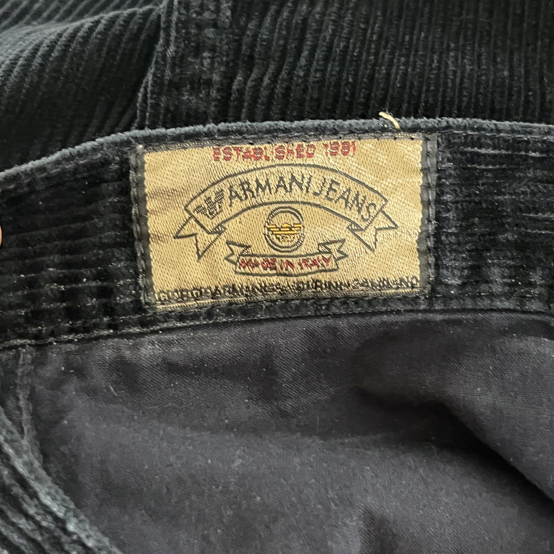 [ WOMAN ] Emporio Armani Metal Emblem Corduroy Mini Skirt