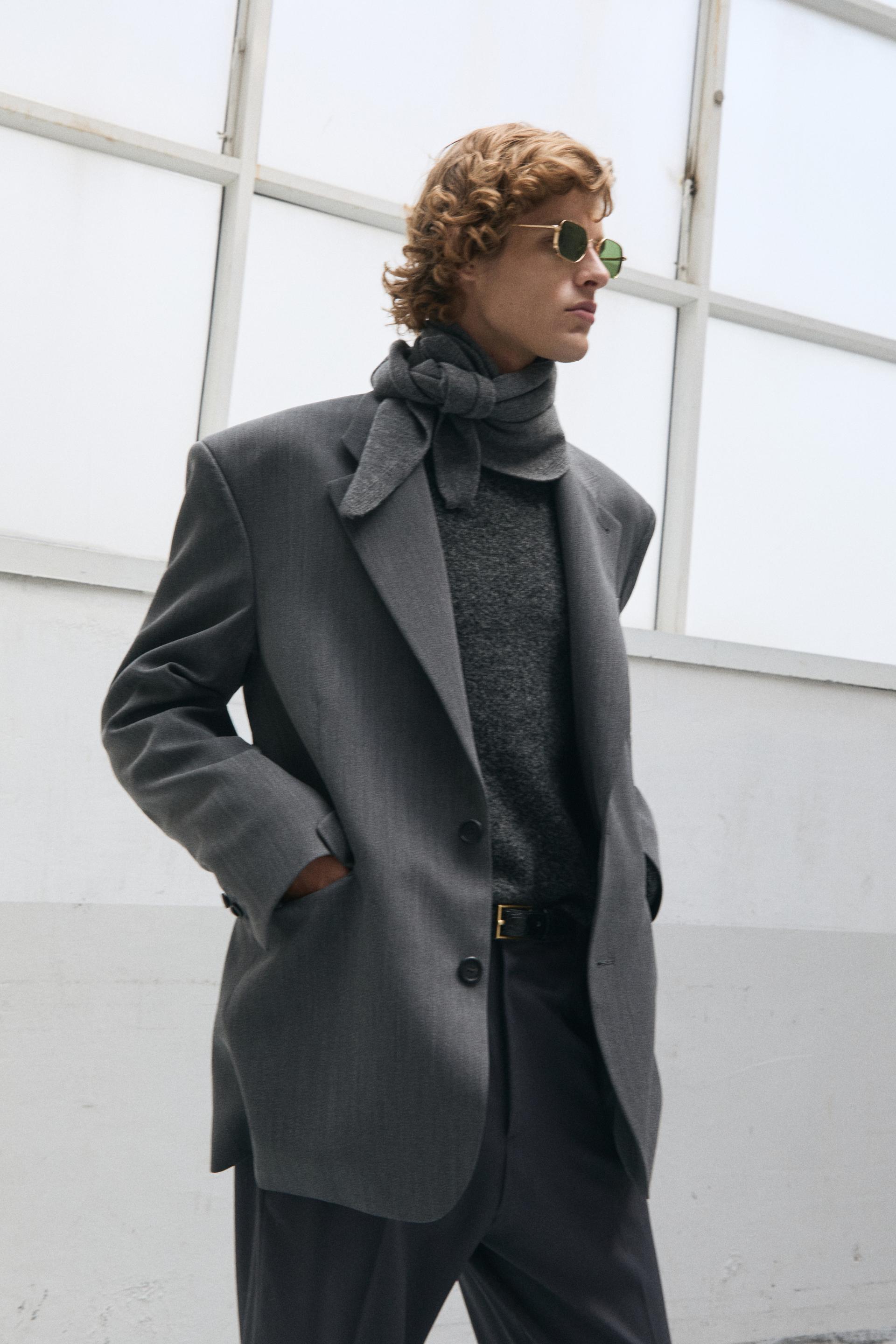 MERINO WOOL TRIANGULAR SCARF GREY